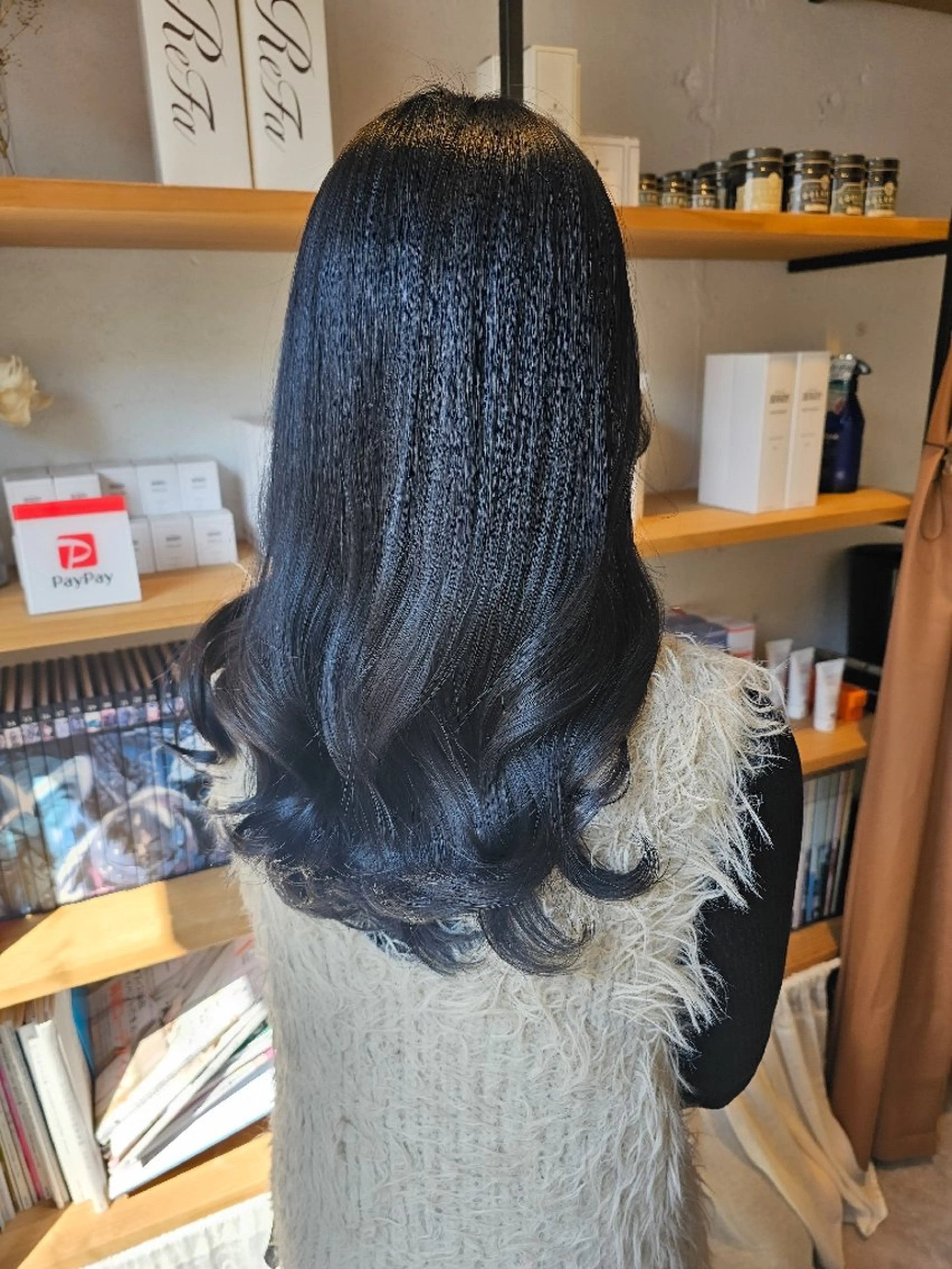 セミロング カラー 黒髪 ブルーカラー ブルーブラック アシカガ ヨウコのヘアスタイル