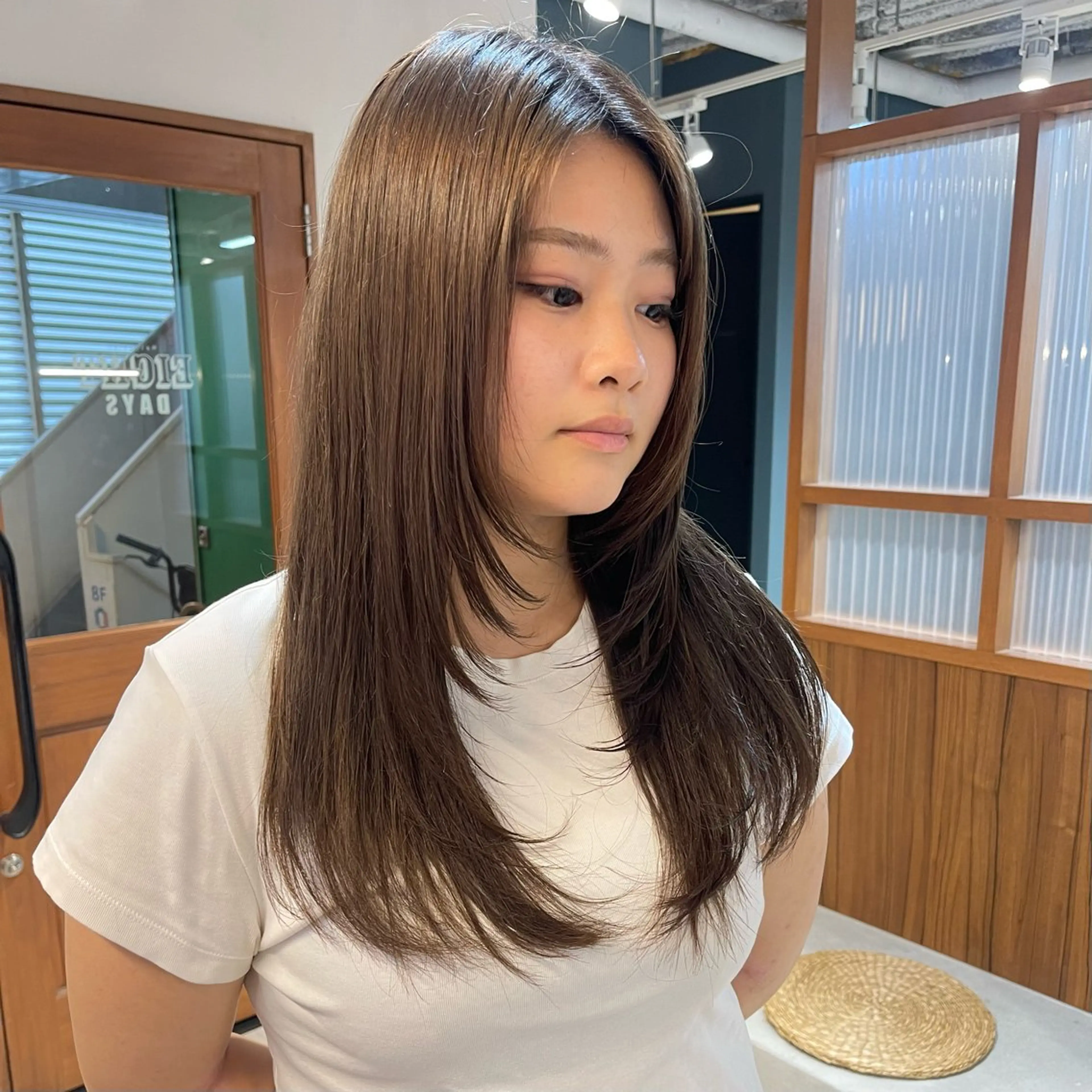 セミロング EIGHT 濱田響のヘアスタイル