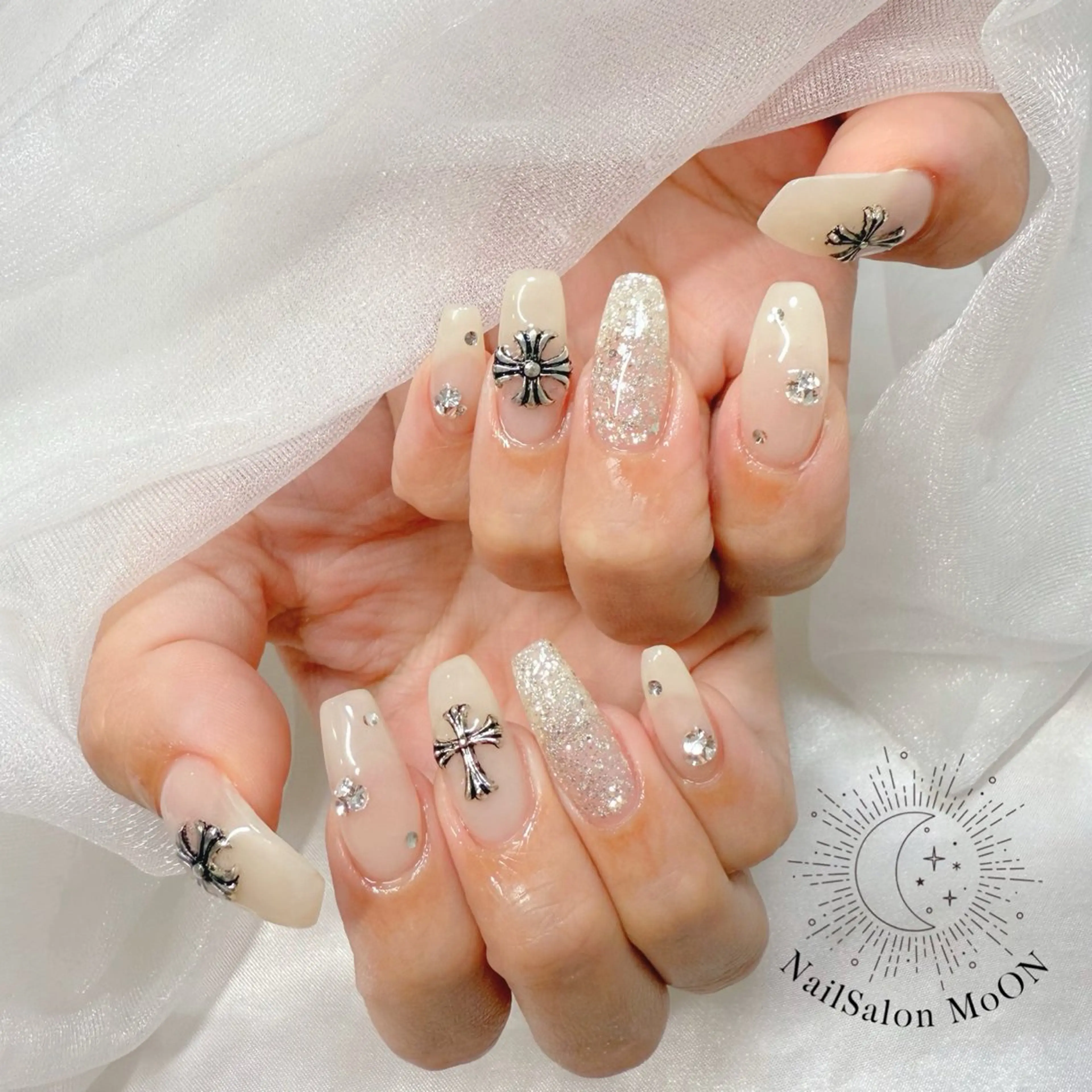 ネイル ハンドネイル ハンドケア MoON...❤︎ MeGuのネイルデザイン