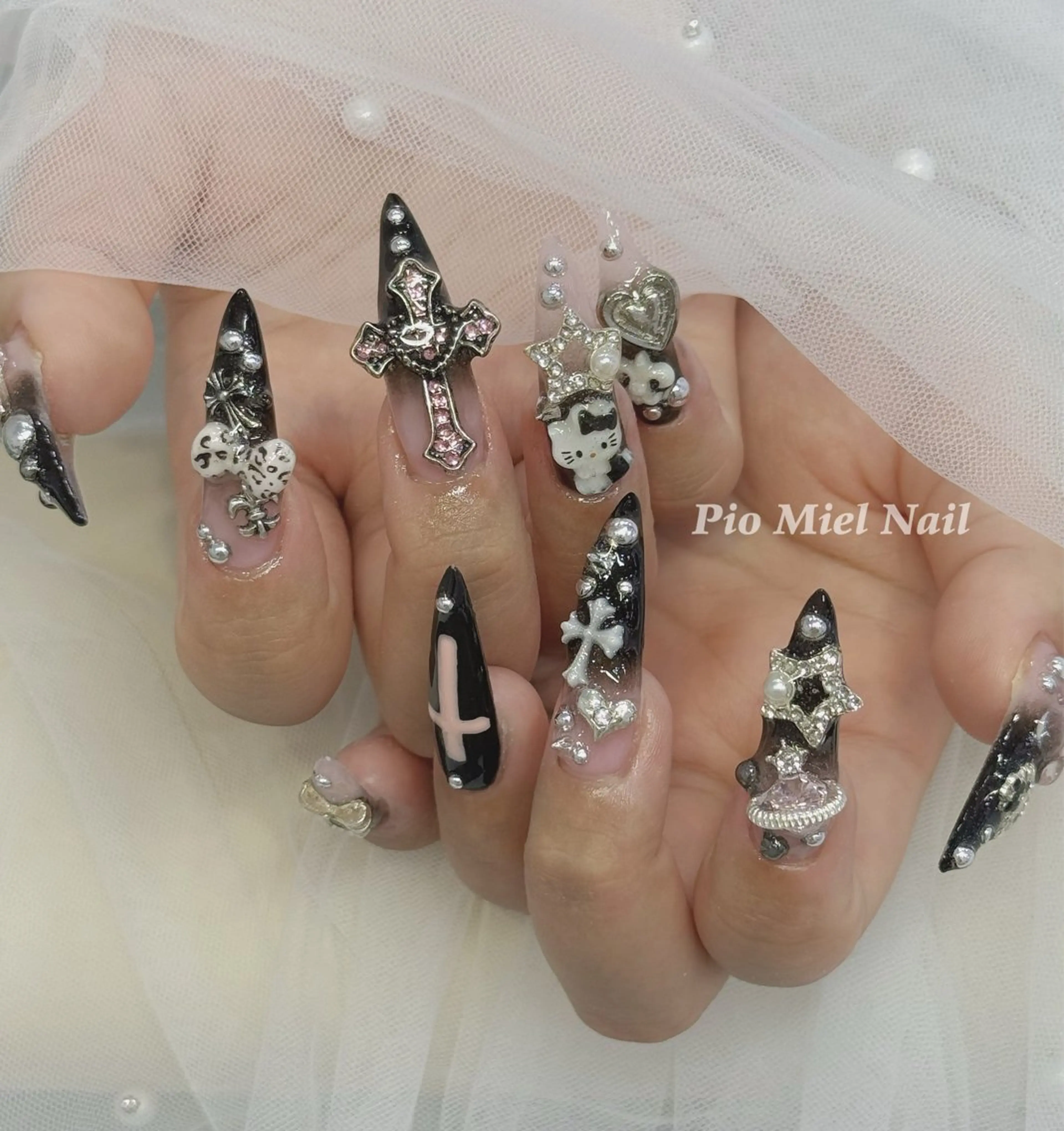 ネイル フレンチネイル 韓国ネイル マグネットネイル ニュアンスネイル ワンカラーネイル Pio Mielのネイルデザイン