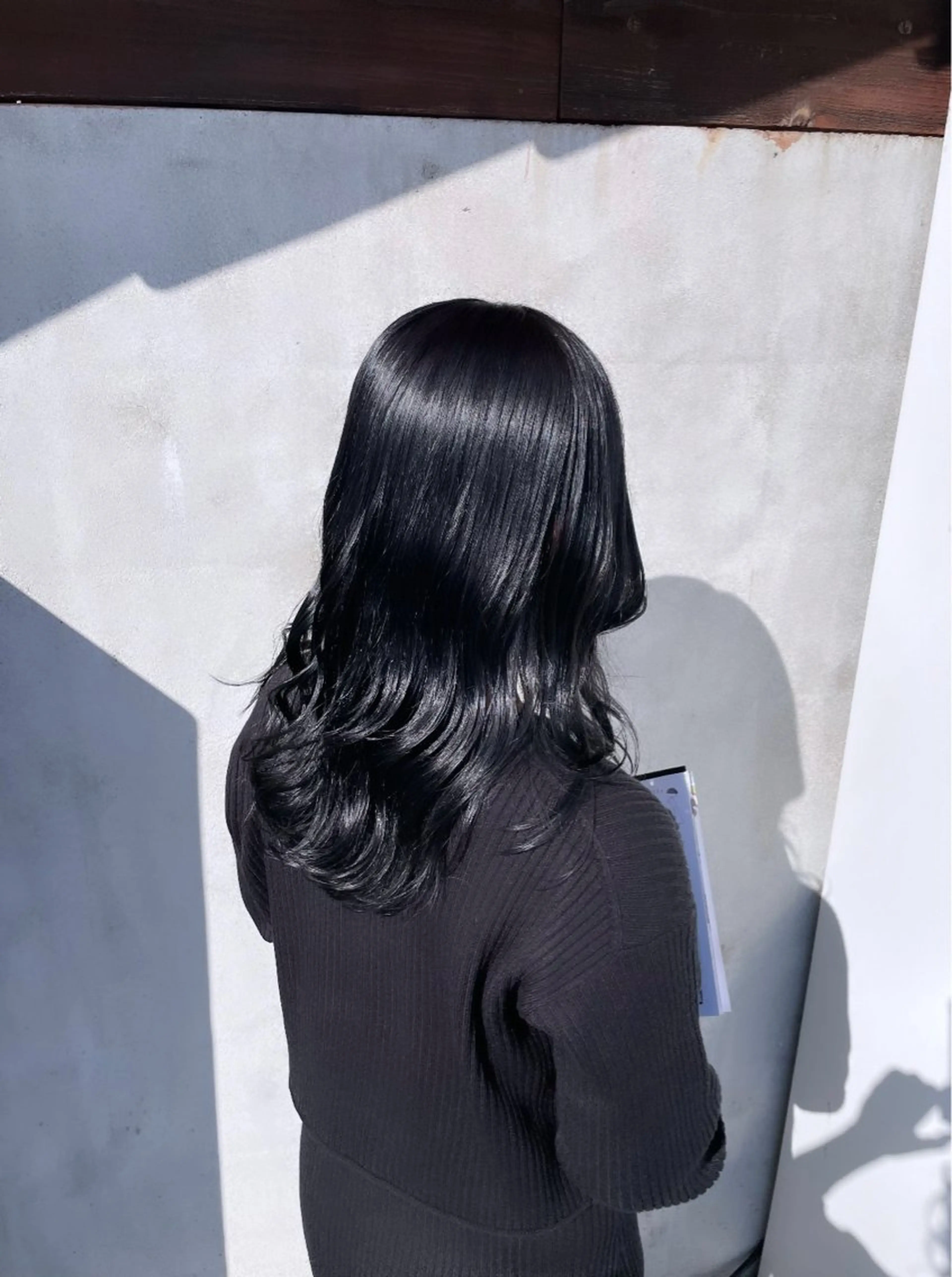 セミロング カラー 黒髪 ブルーカラー ブルーブラック ayaka |トレンドヘアのヘアスタイル