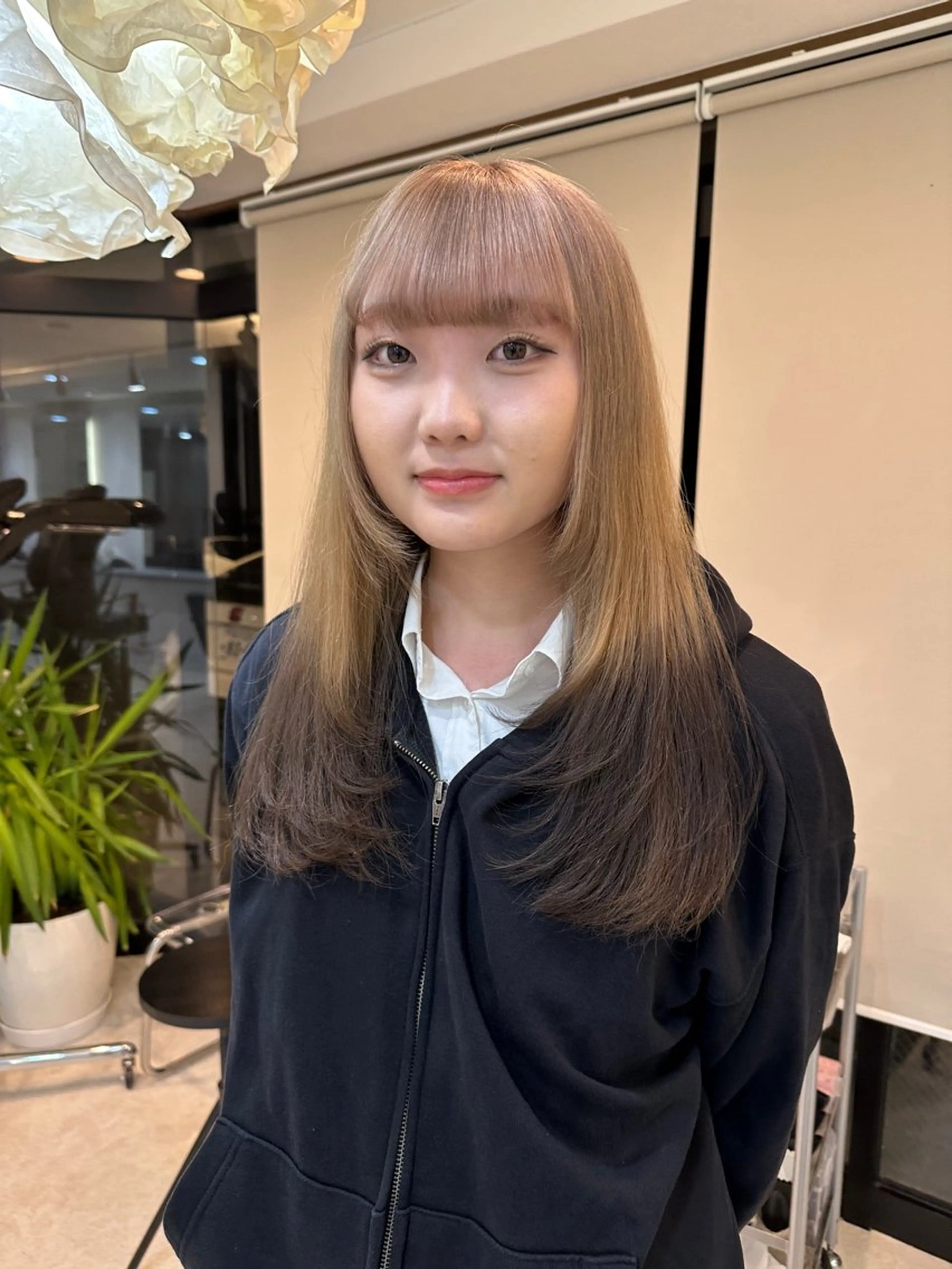 ロング カラー ブリーチ ヘアカラー enrichミヤモト ヒロヤのヘアスタイル