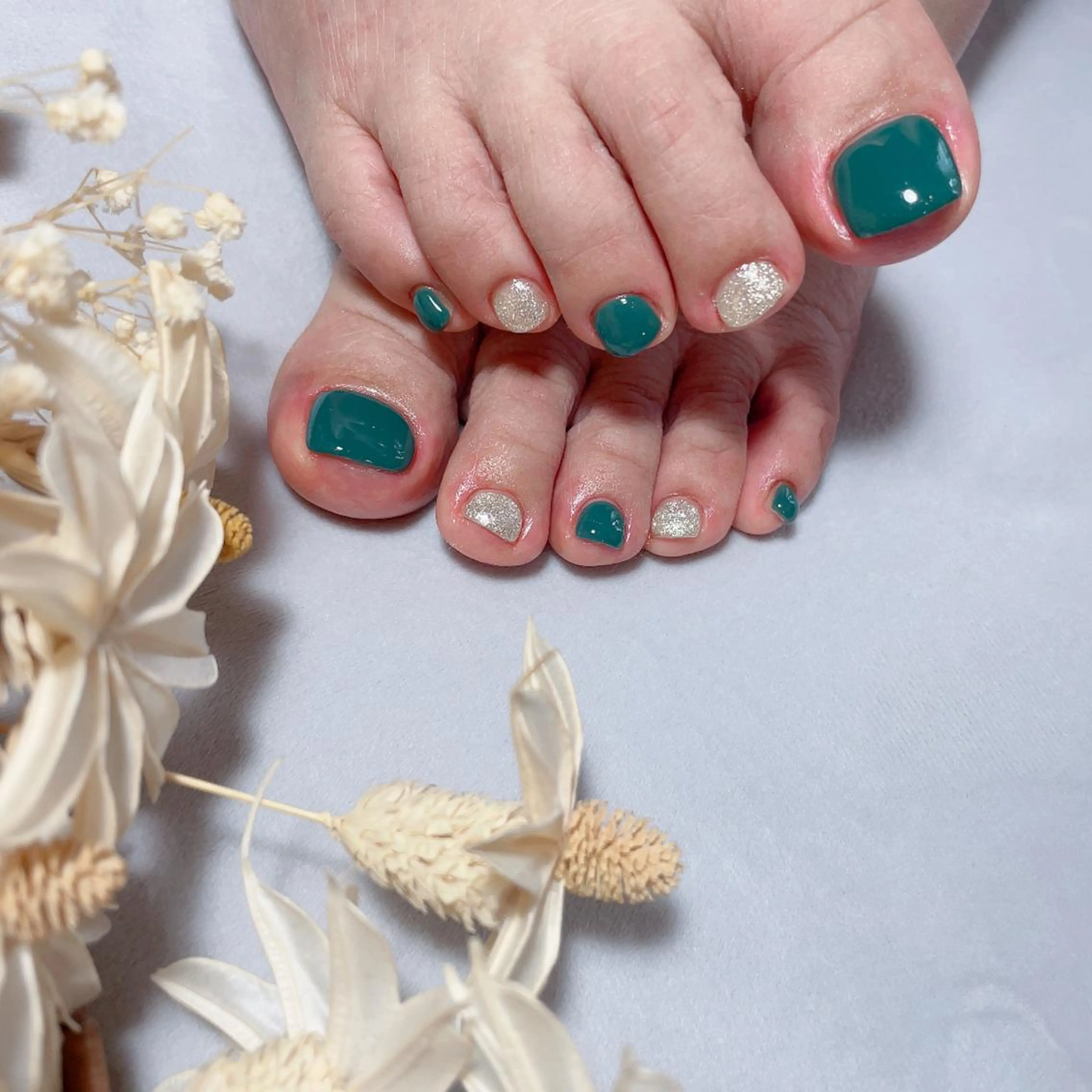 ネイル フットネイル 南野 由希のネイルデザイン