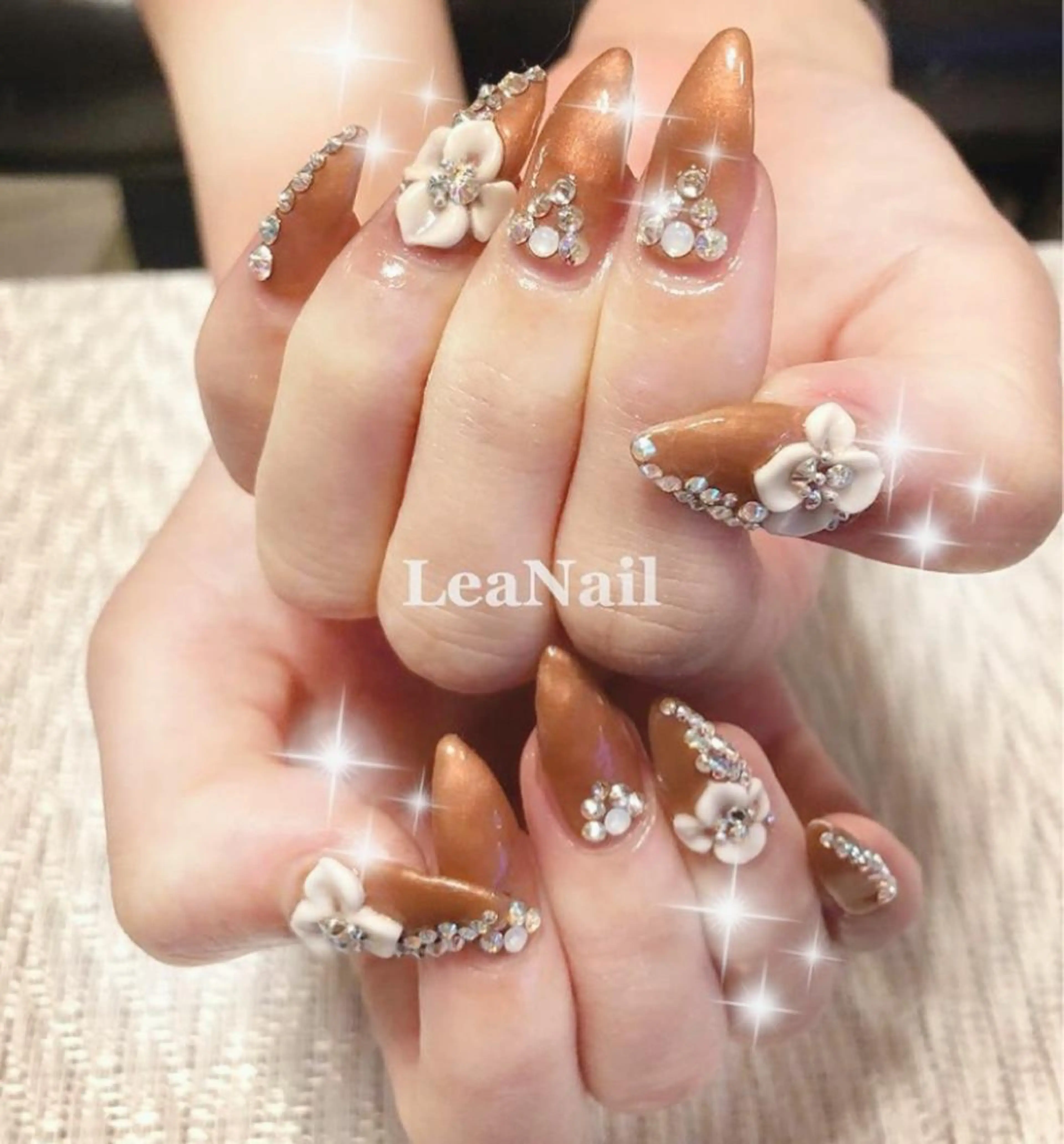 ネイル フラワーネイル キラキラネイル ストーンネイル Lea Nailのネイルデザイン