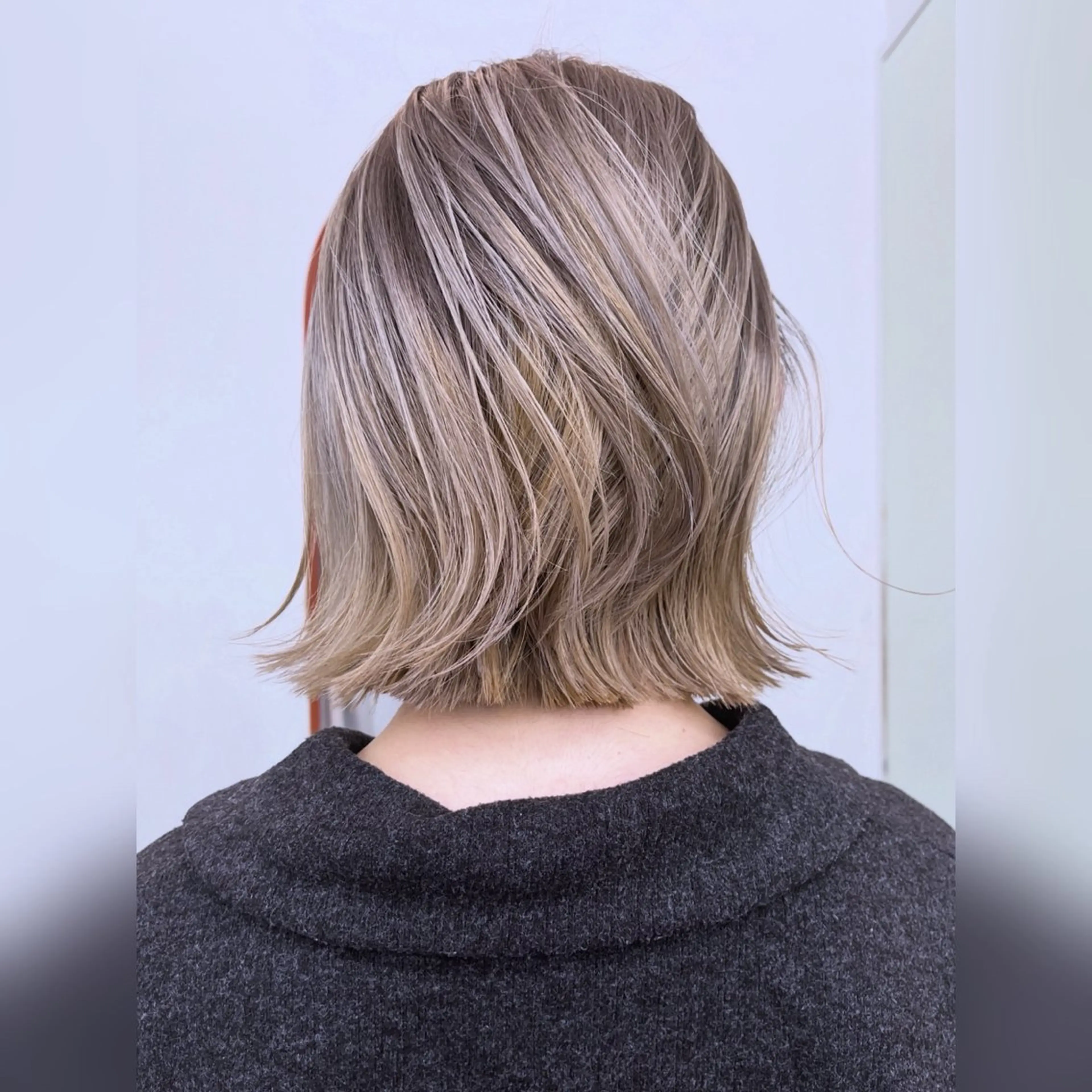 ミディアム カラー カット ヘアカラー ムード造るハイトーン ケアブリーチ/ユウキのヘアスタイル