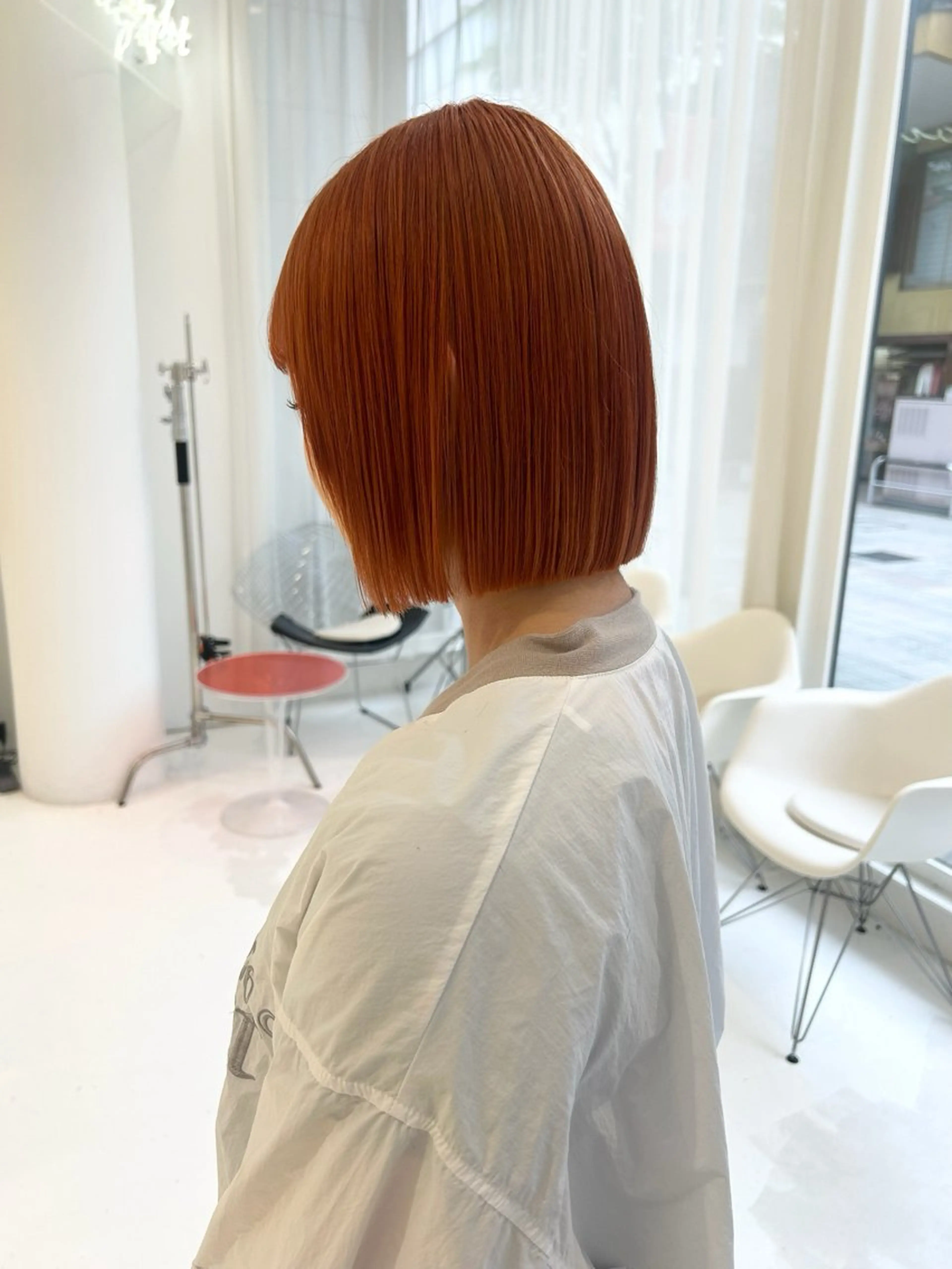 ミディアム 切りっぱなしボブ ボブ カット ヘアカラー トリートメント cono noughtのヘアスタイル