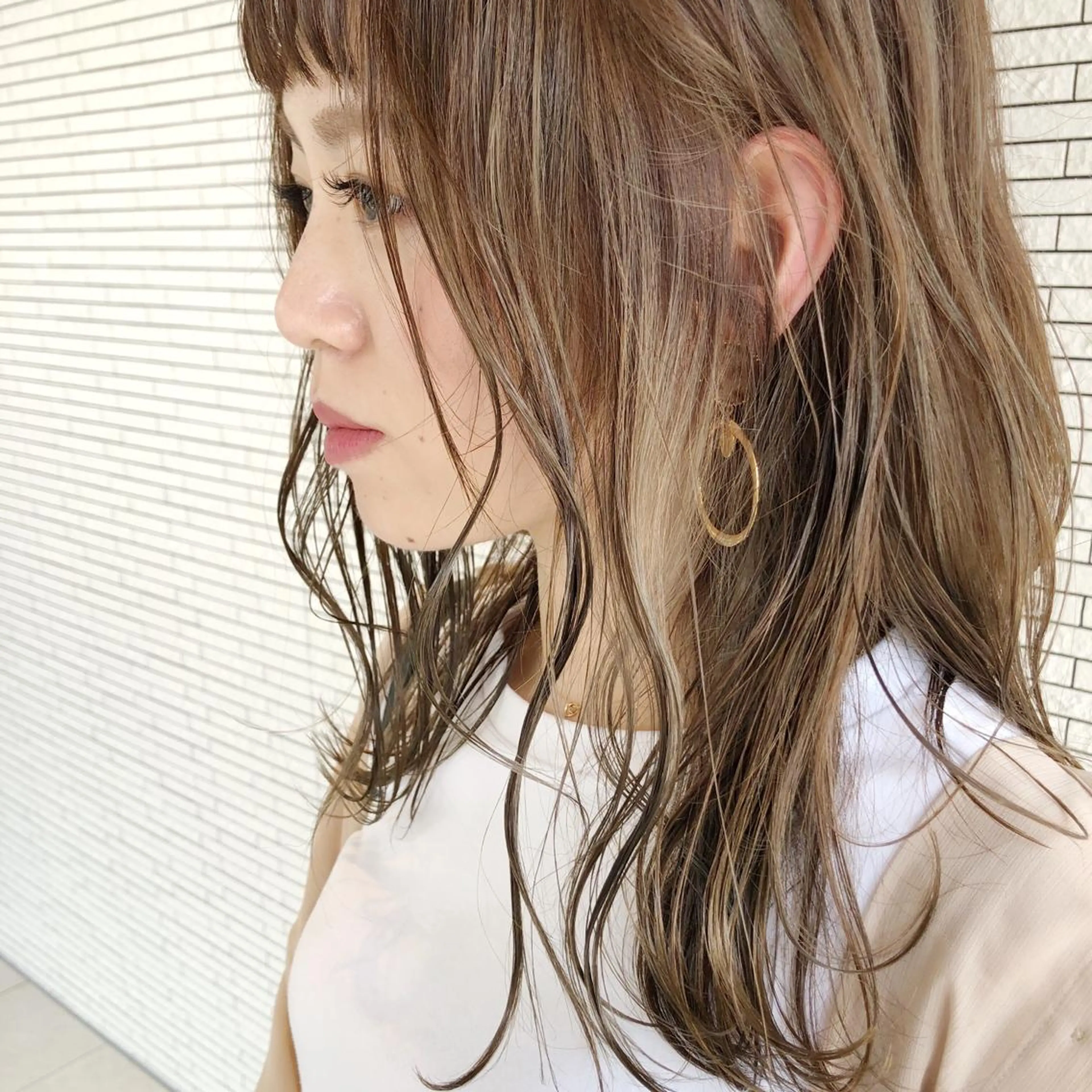セミロング カラー マエダ リョウのヘアスタイル