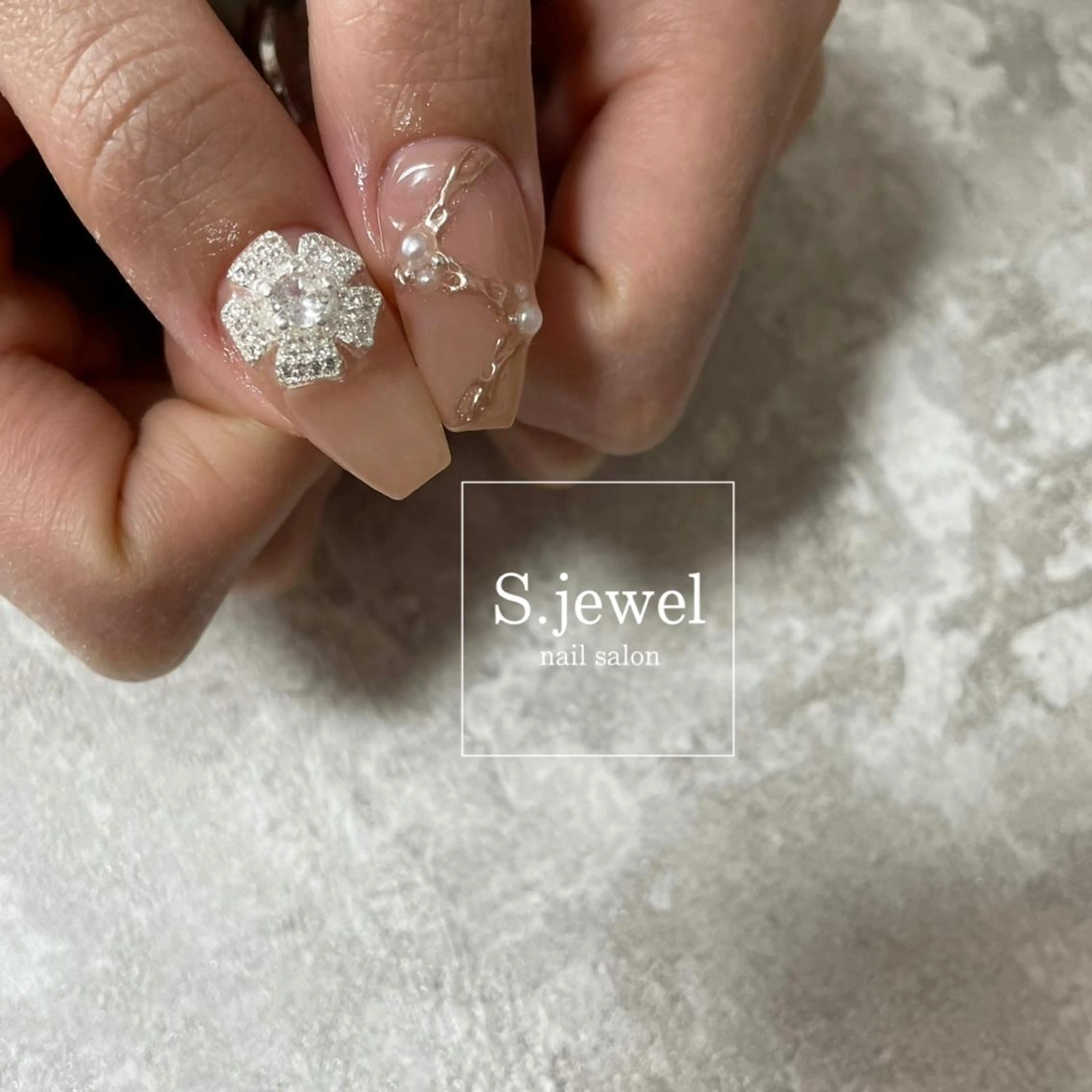 ネイル S. JEWELのネイルデザイン