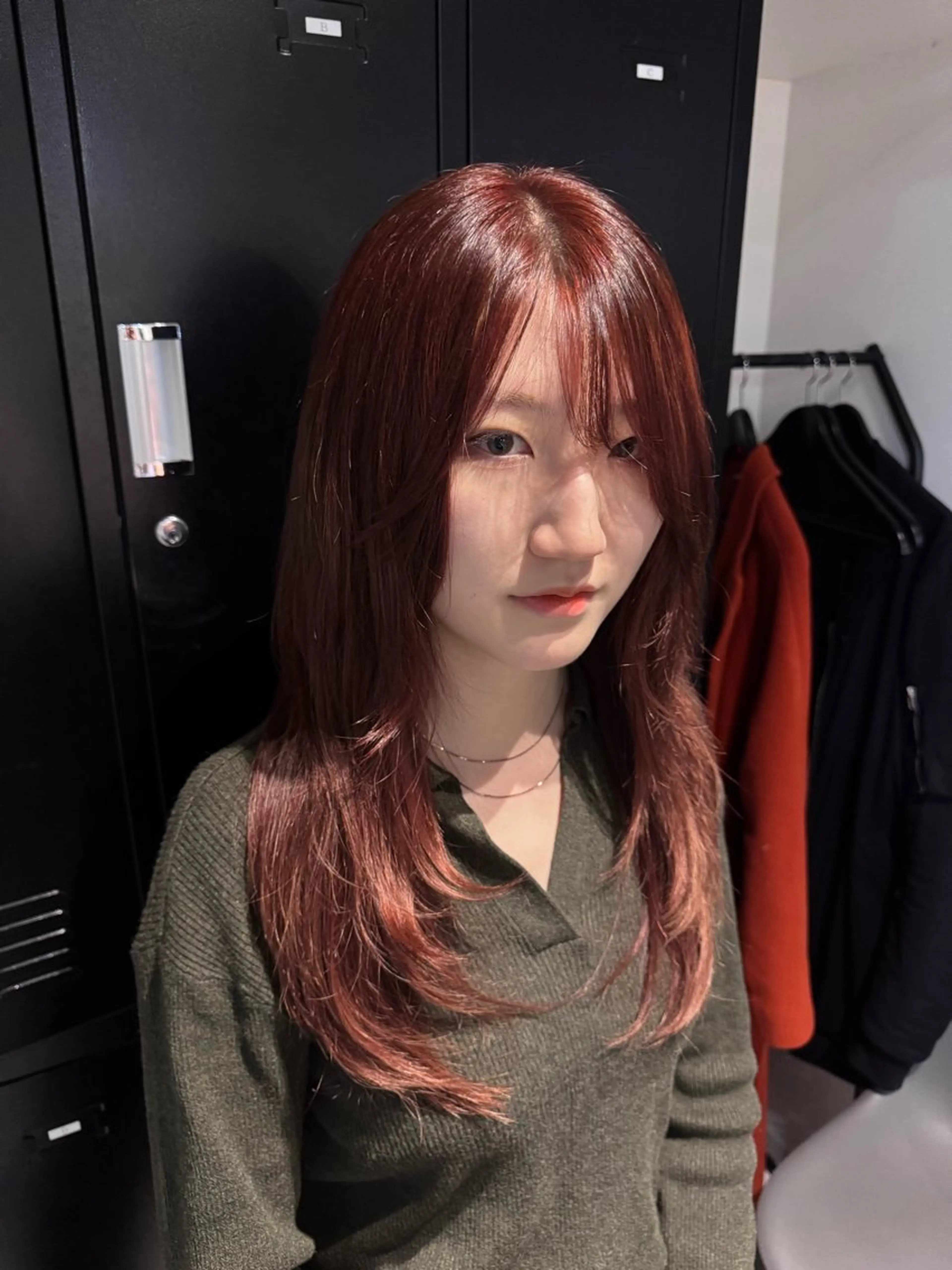 セミロング saki/メンズパー マ・デザインカラーのヘアスタイル