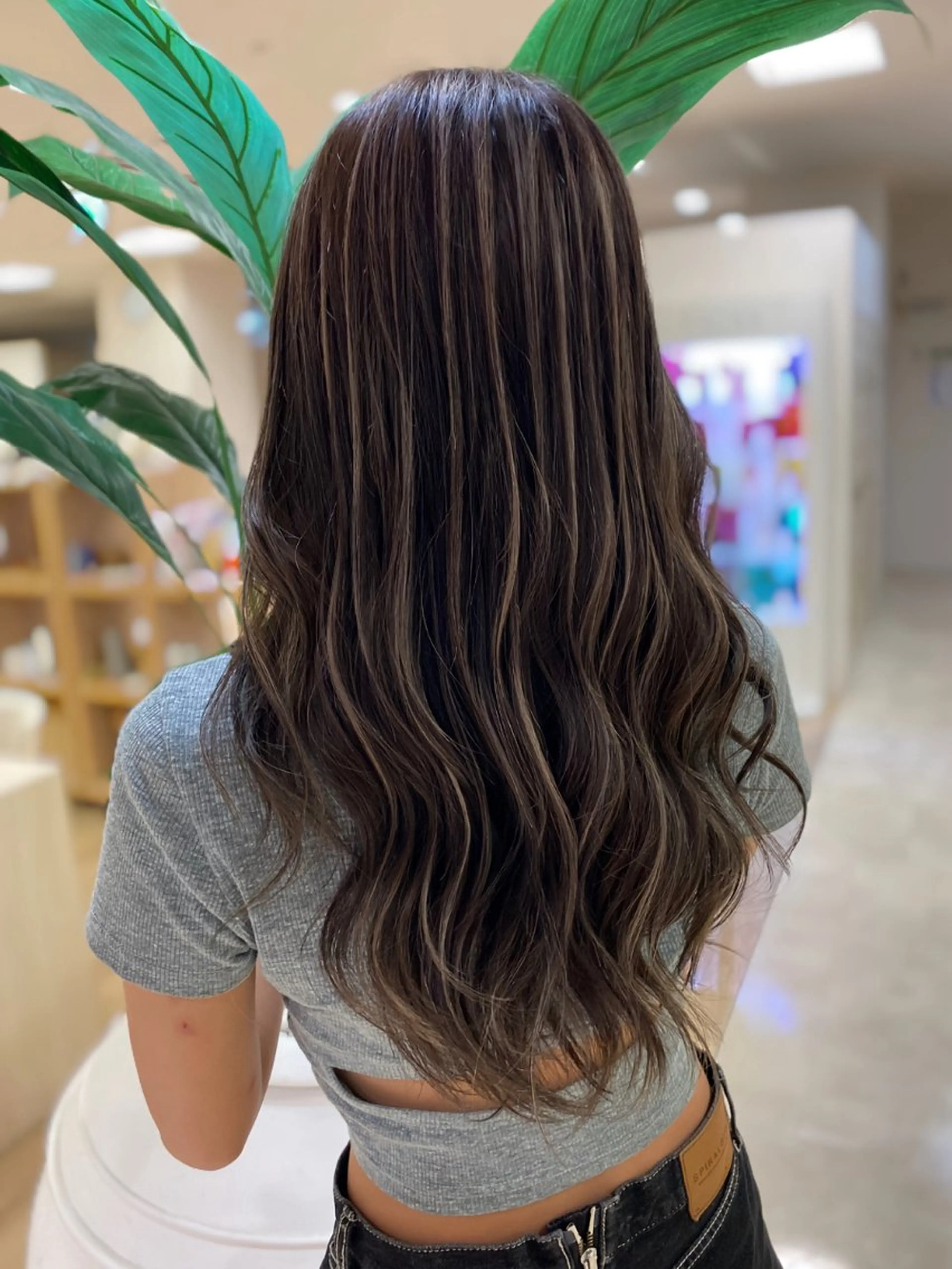 セミロング カラー バレイヤージュ ベージュカラー ブリーチ ブロンド ケアブリーチ カット ヘアカラー トリートメント お悩み解決美容師🦚 片山/銀座/有楽町のヘアスタイル