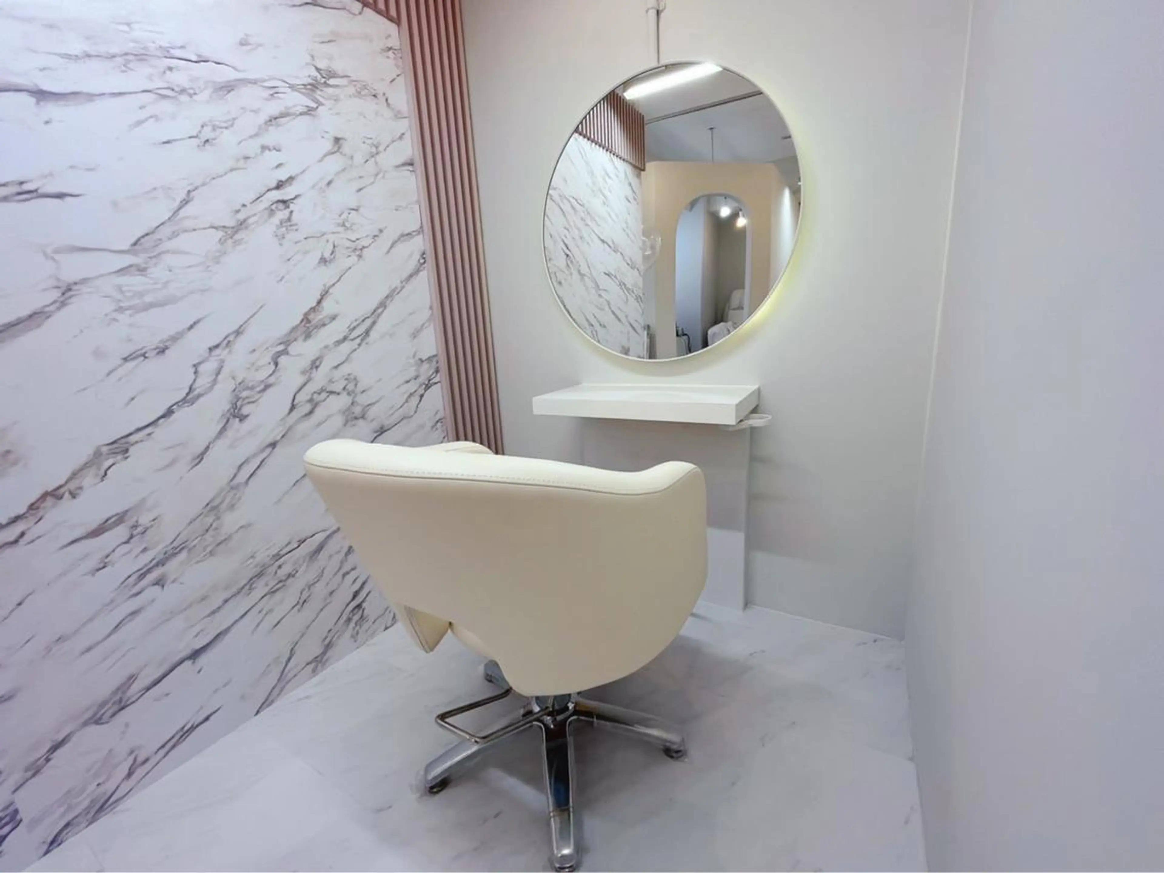 韓国人美容師 チョン ウンジェのヘアスタイル