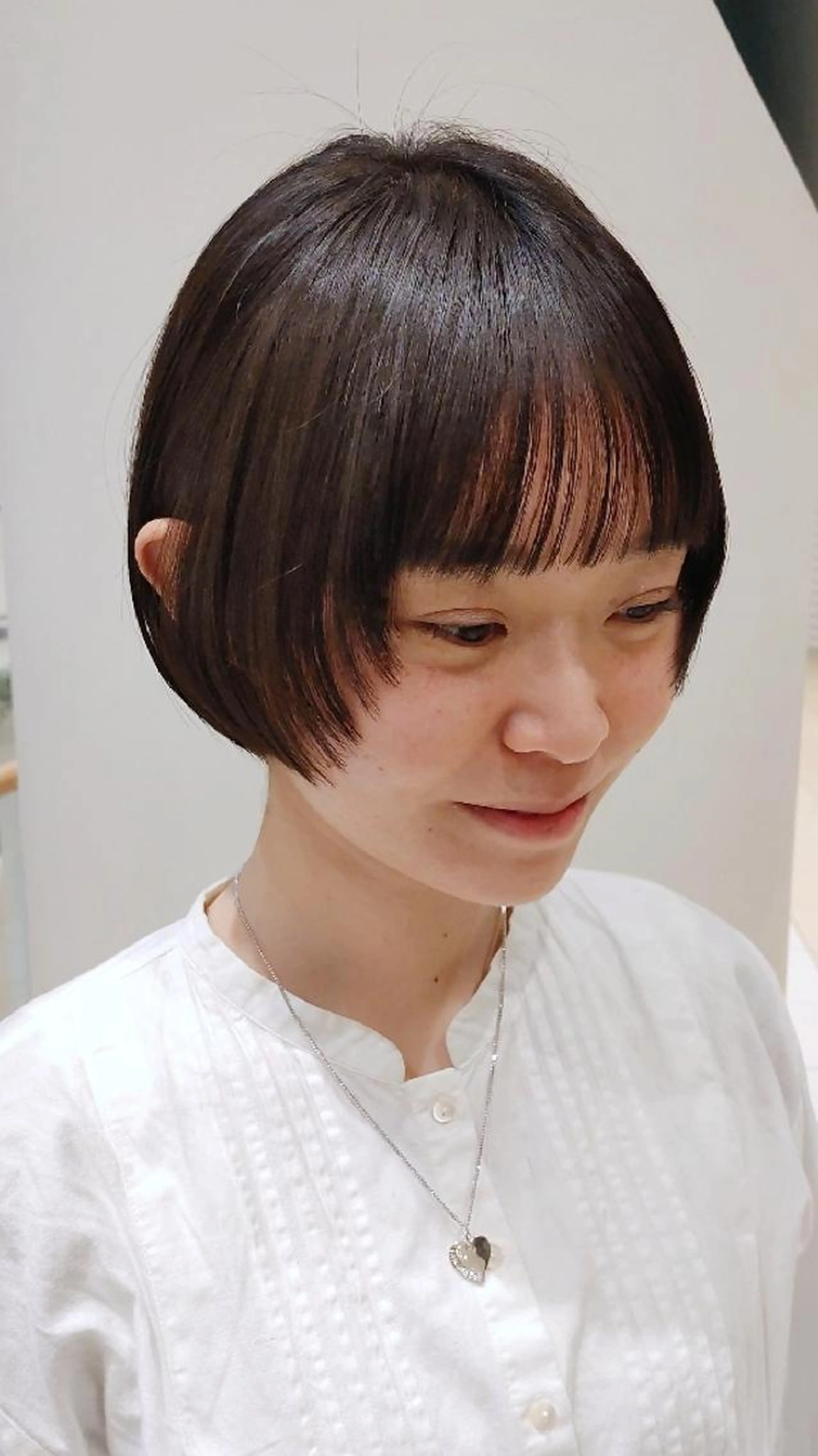 20代〜30代限定カットカラー　ショートのみ　メイク　ビフォーアフター撮影の写真