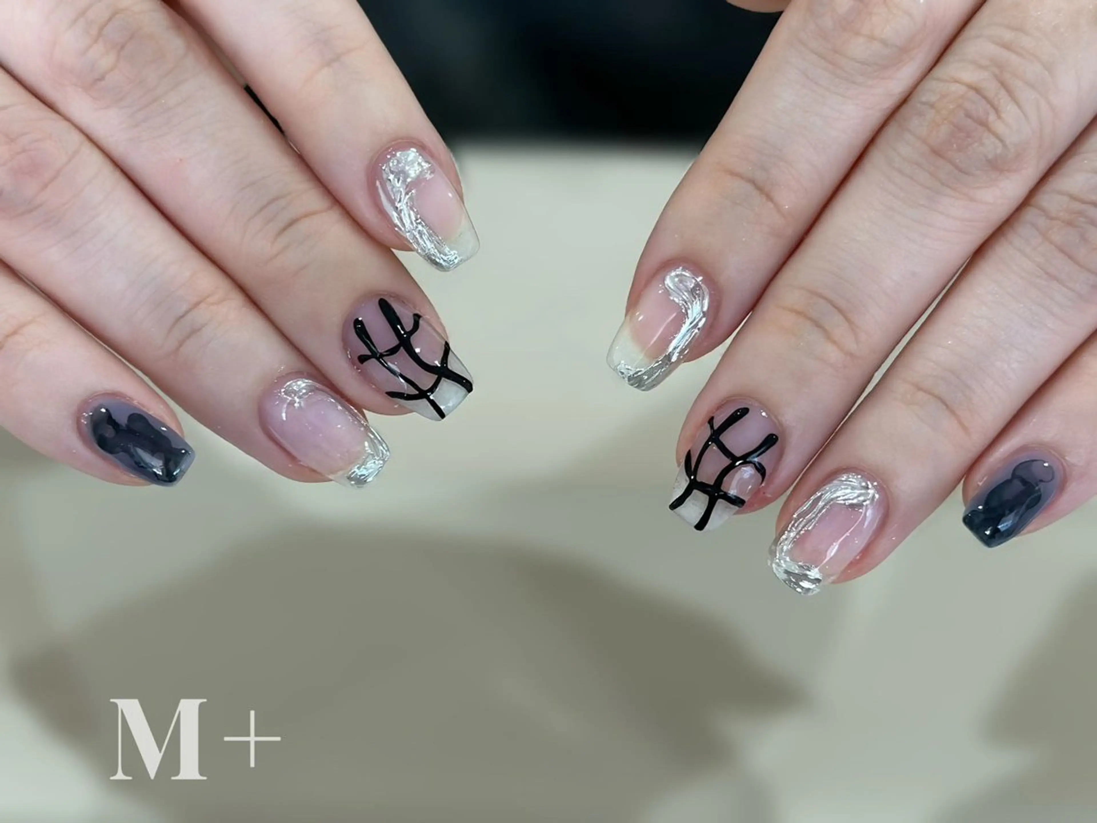 ネイル M+  Beauty Salonのネイルデザイン