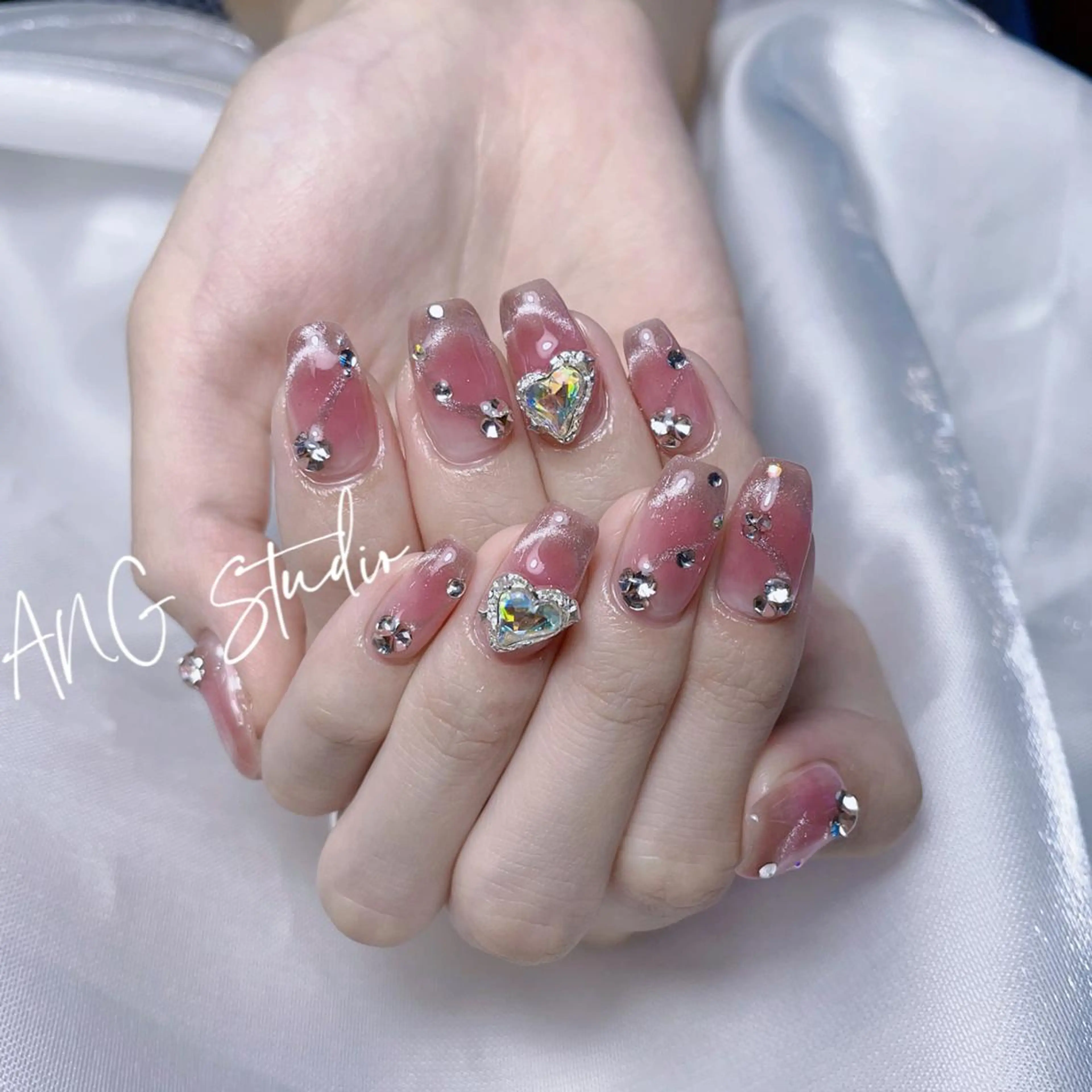 ネイル ハンドネイル ハンドケア ANG Studioのネイルデザイン