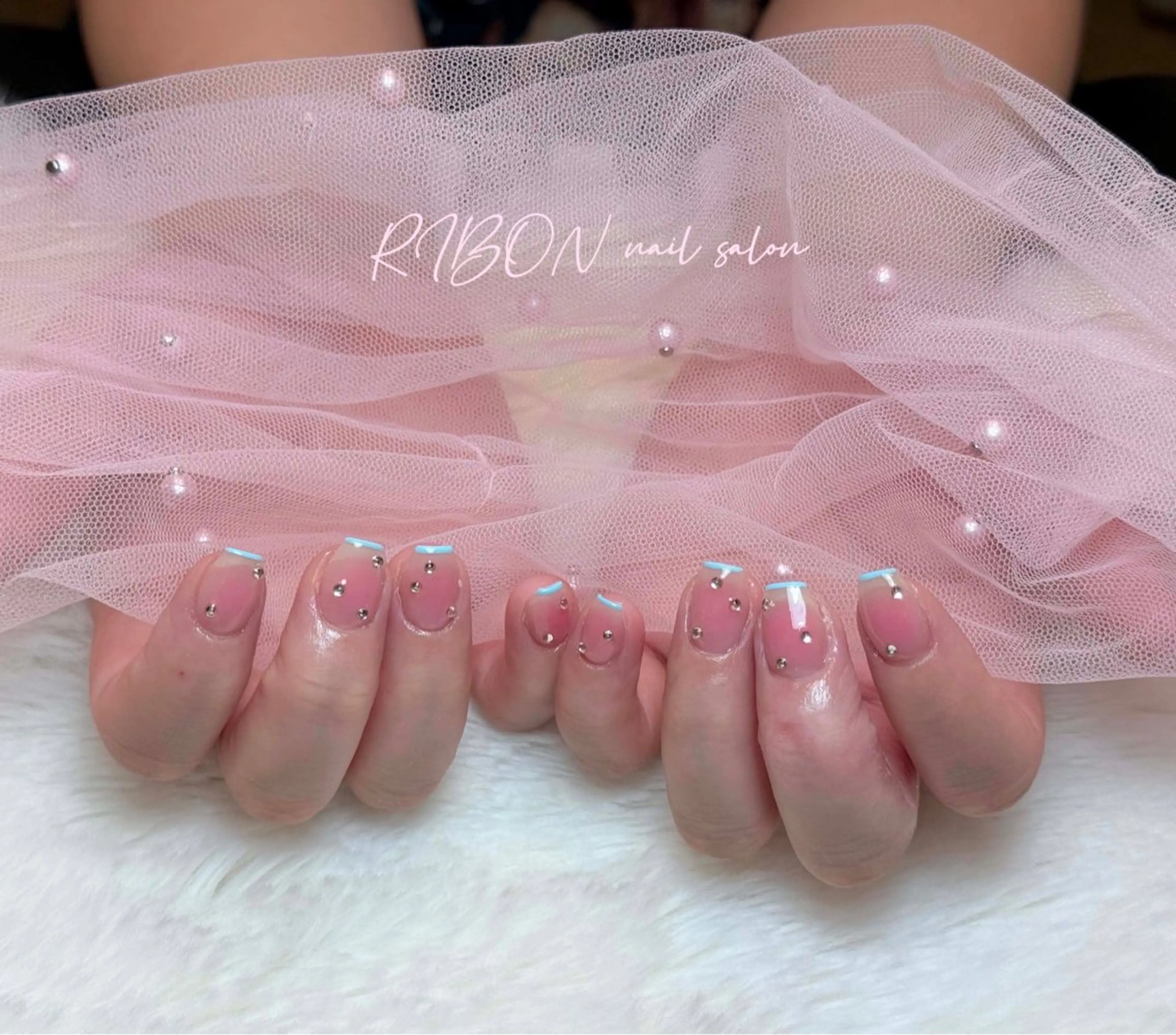 ネイル チークネイル 長さ出し フレンチネイル ジェルネイル グラデーション ハンドネイル RIBON nail 高田馬場のネイルデザイン