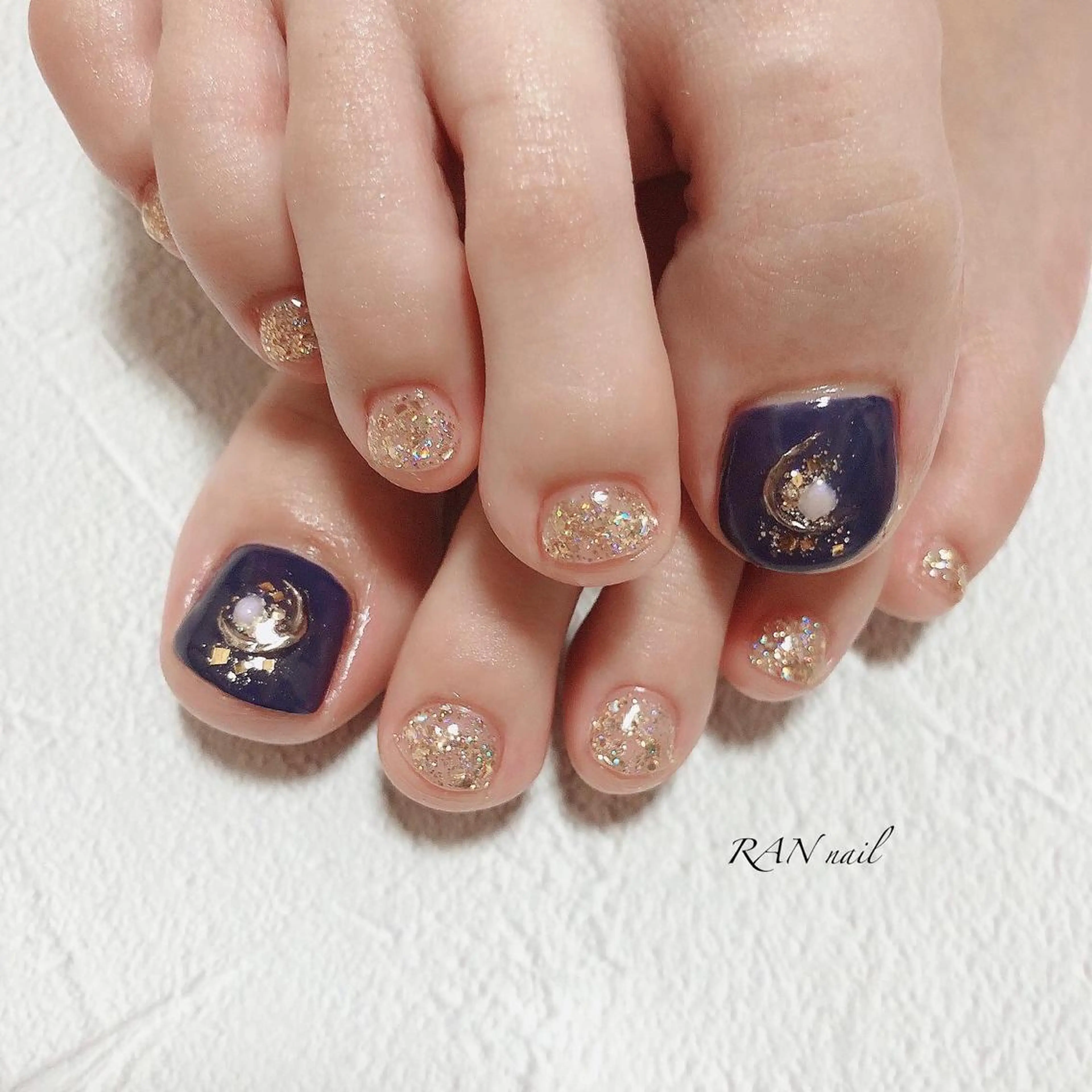ネイル フットネイル キラキラネイル ラメ(グリッター) オフィスネイル 冬ネイル ハンドネイル フットネイル RAN nailのネイルデザイン
