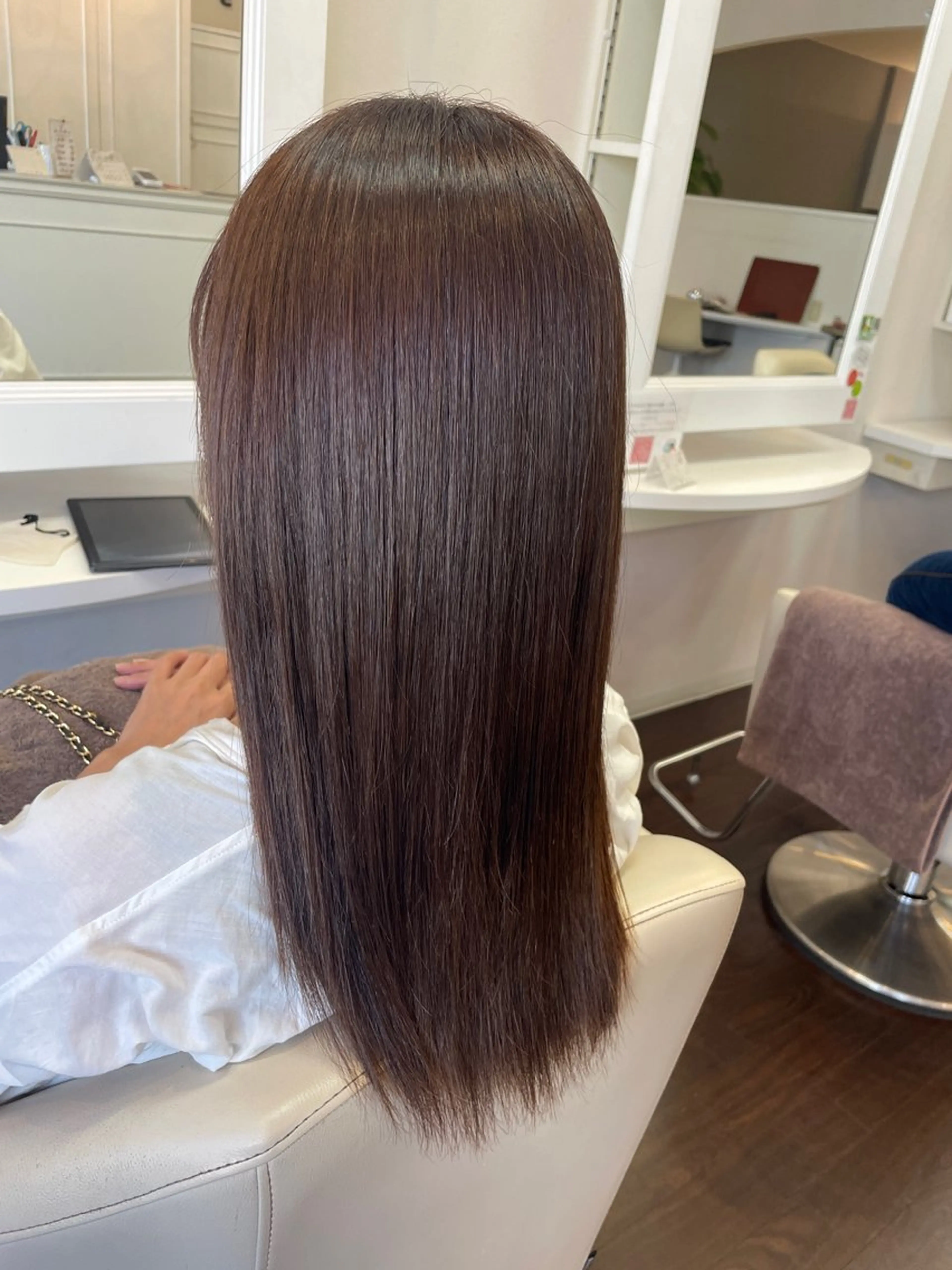 ロング カラー ベージュカラー ブラウンカラー ブラウンベージュ ヘアカラー トリートメント 秋山 麗奈のヘアスタイル