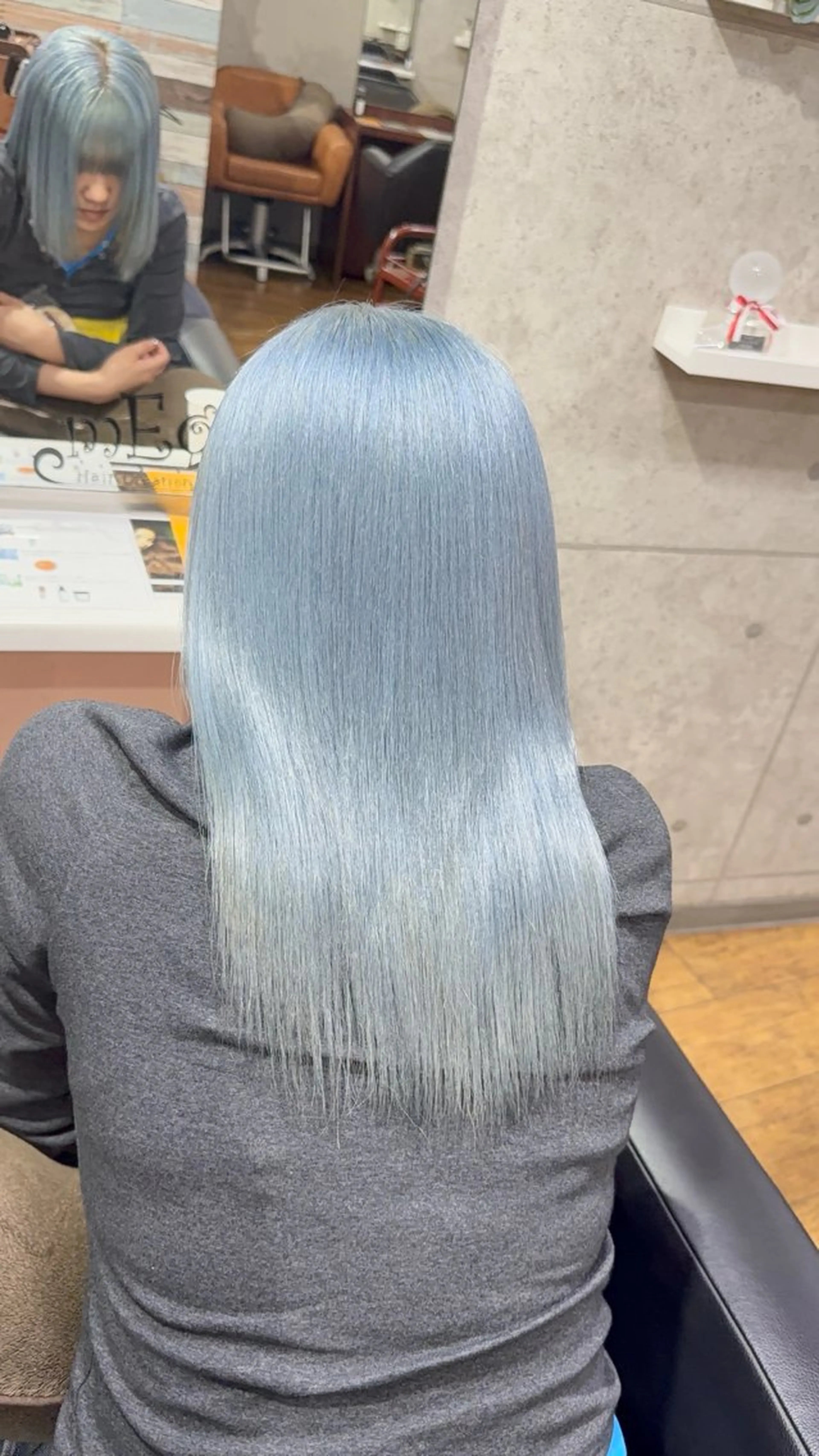 セミロング カラー mEg hair creation川崎矢向店所属・レイヤー/ブリーチ/ 艶カラー/アトムのヘアスタイル