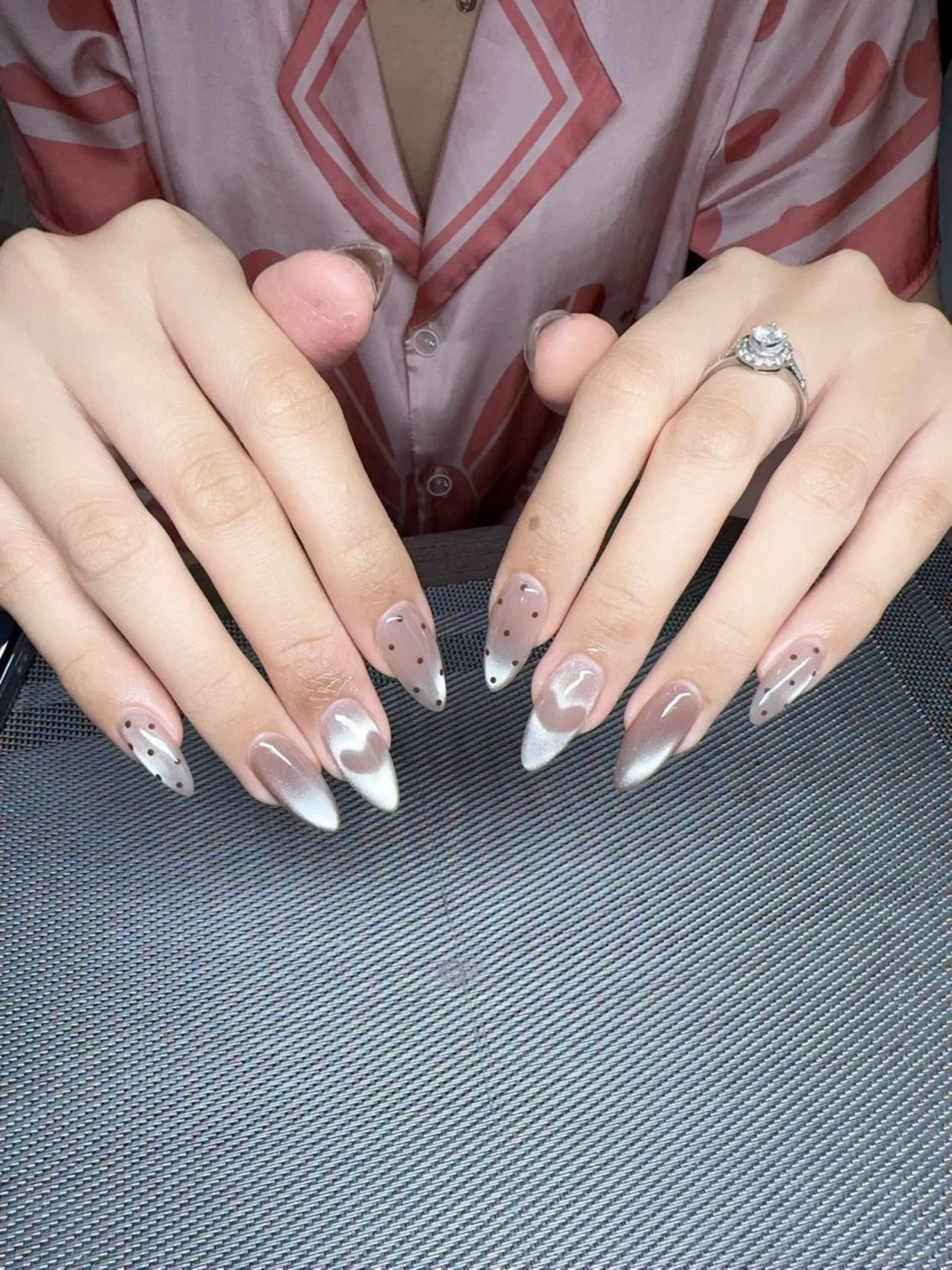 ネイル チークネイル フレンチネイル グラデーション キラキラネイル 韓国ネイル Minette nailHuongのネイルデザイン