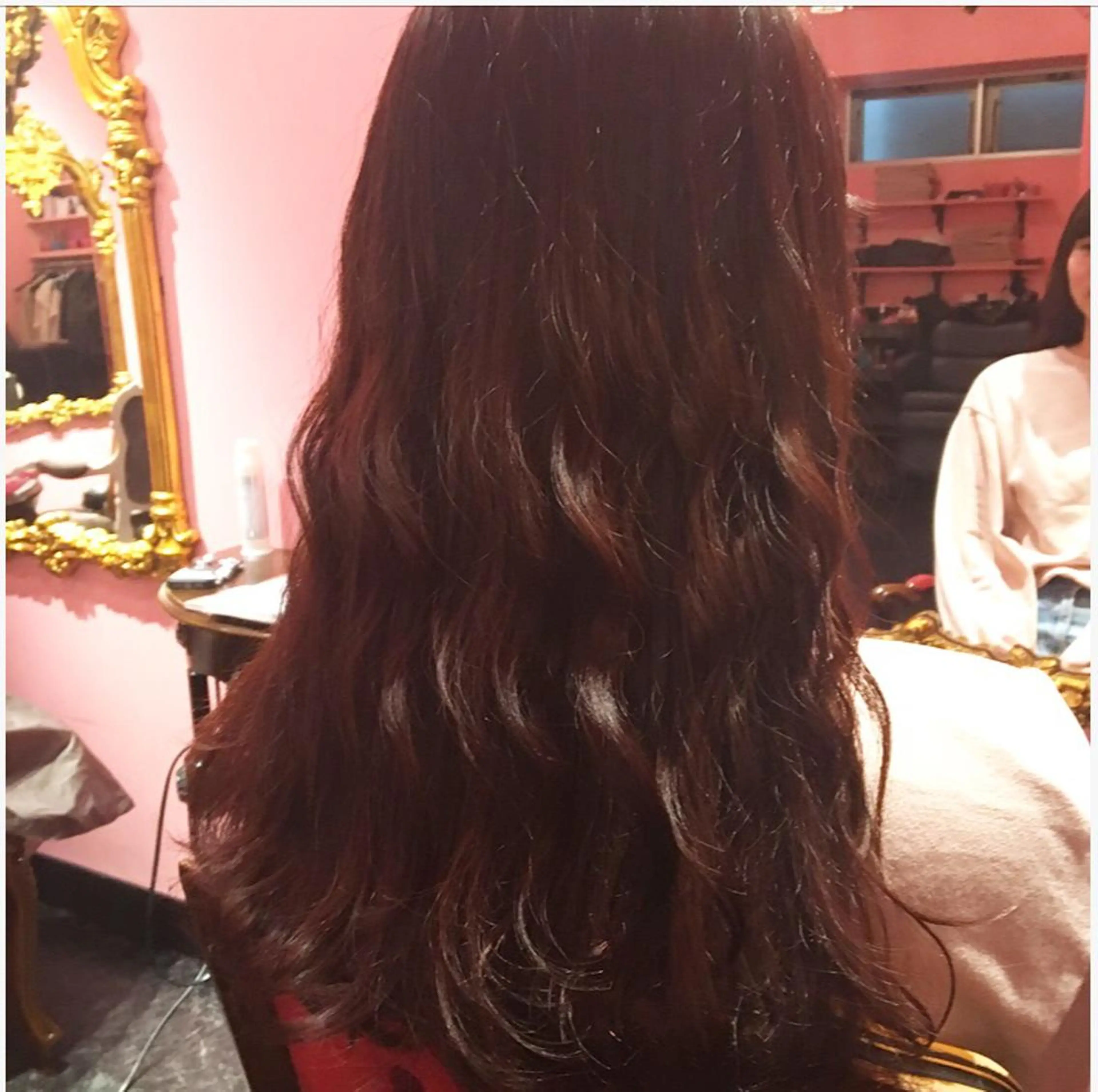 ロング カラー 門岡 ひかるのヘアスタイル