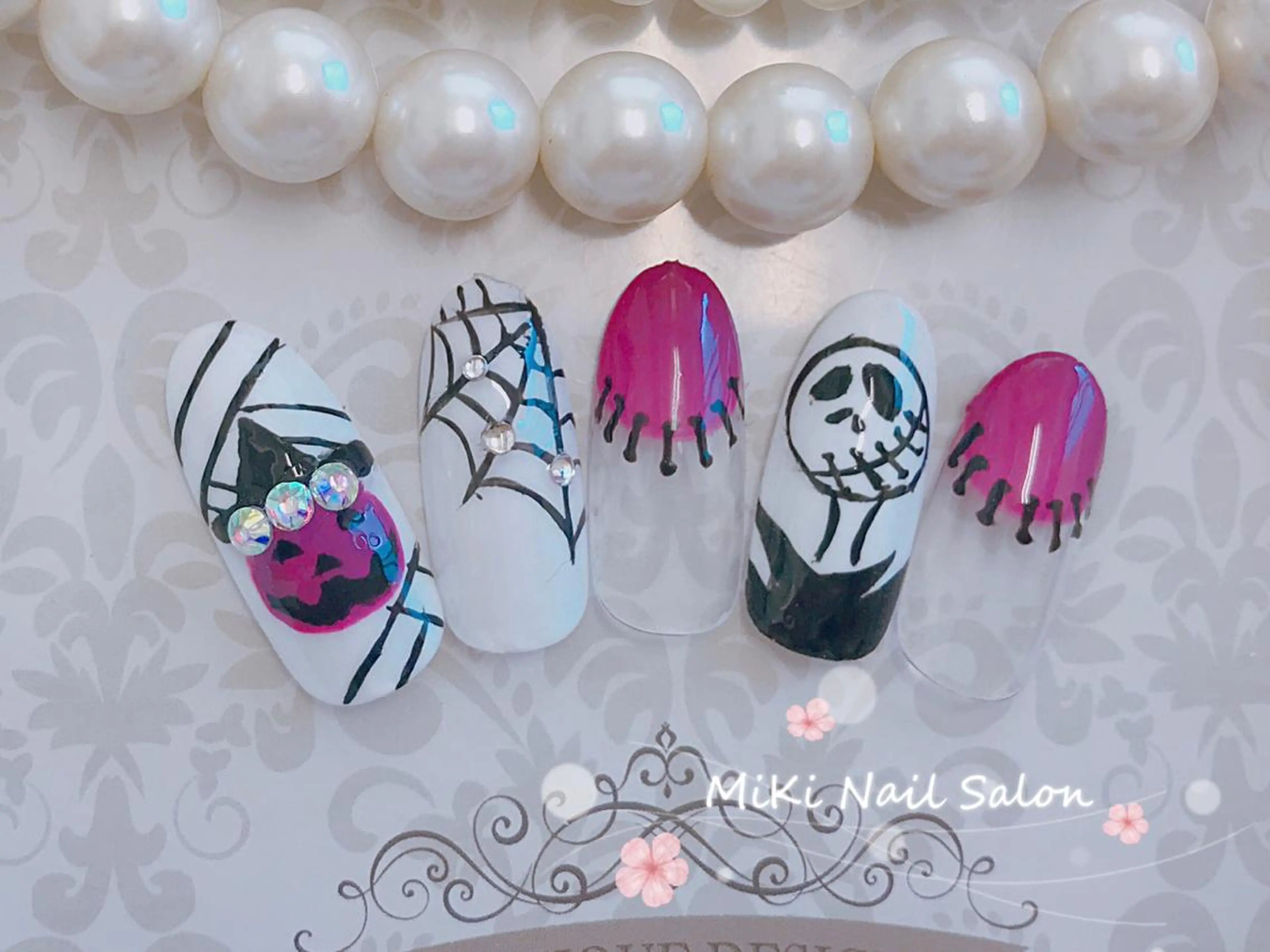 ネイル MiKi Nai池袋 長さだし得意のネイルデザイン