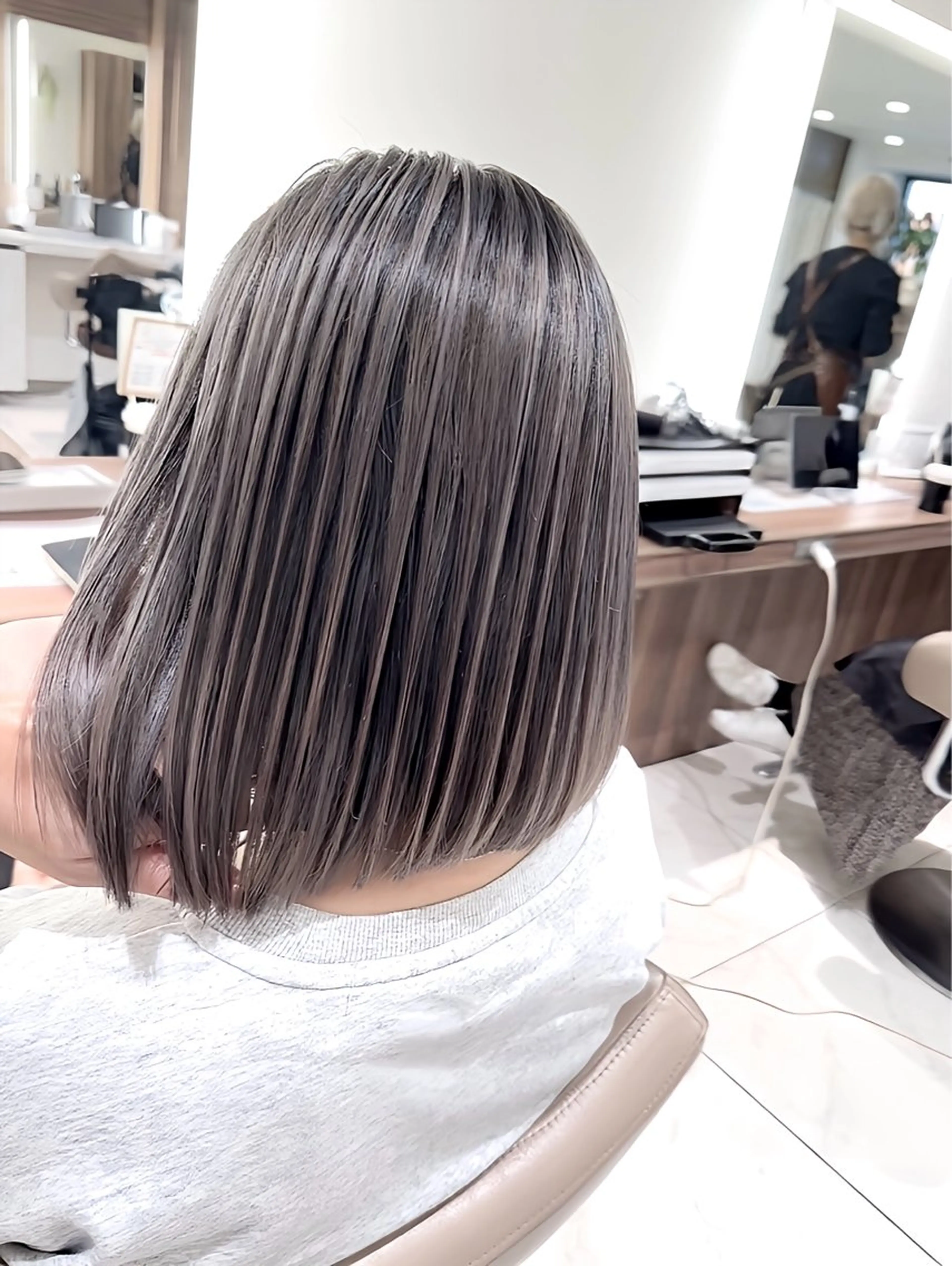 ミディアム カラー バレイヤージュ 髪質改善 レイヤーカット カット ヘアカラー トリートメント 山崎俊輔/髪質改善 /バレイヤージュのヘアスタイル