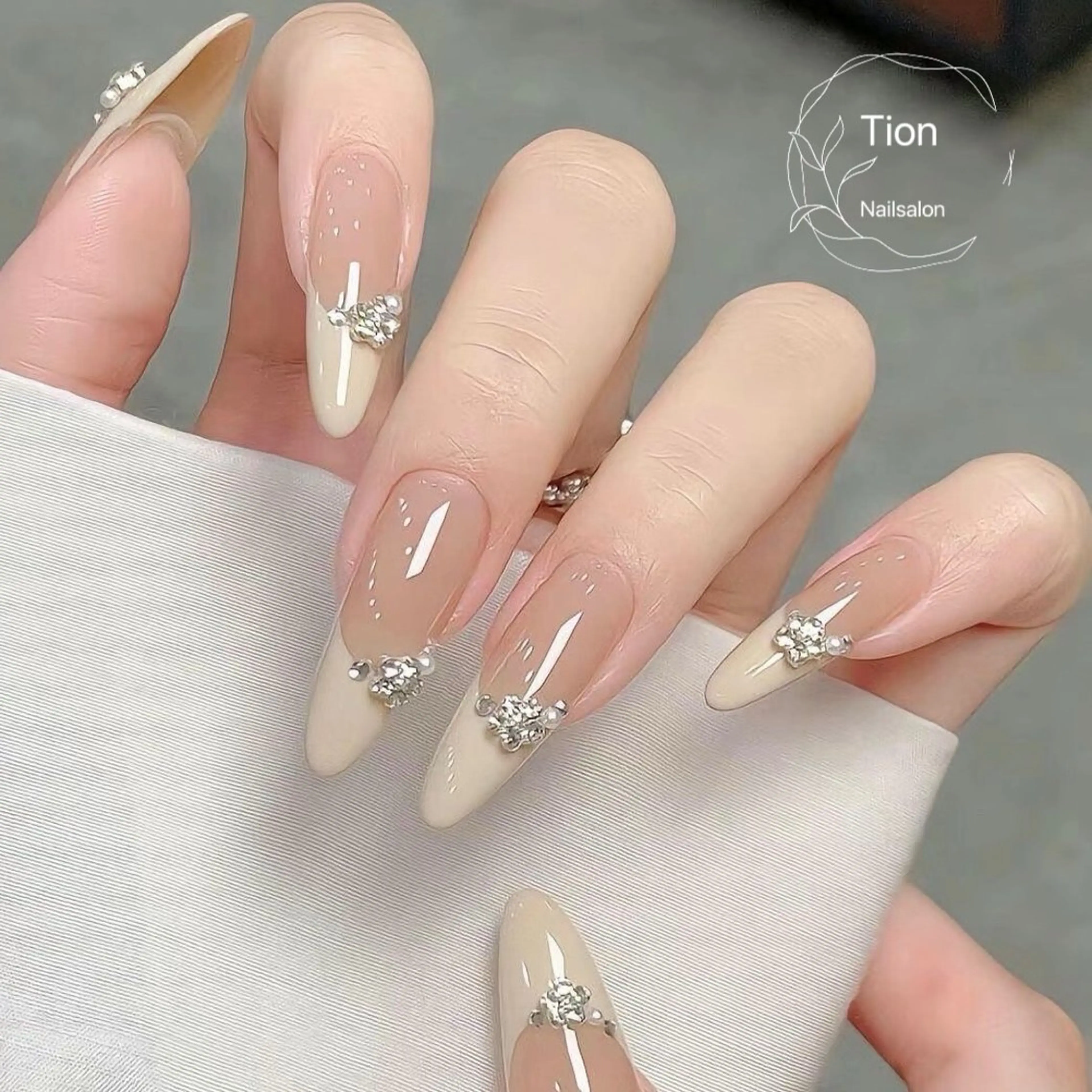 ネイル チークネイル 長さ出し フットネイル フレンチネイル ジェルネイル Nailsalon Tion武蔵小杉店のネイルデザイン