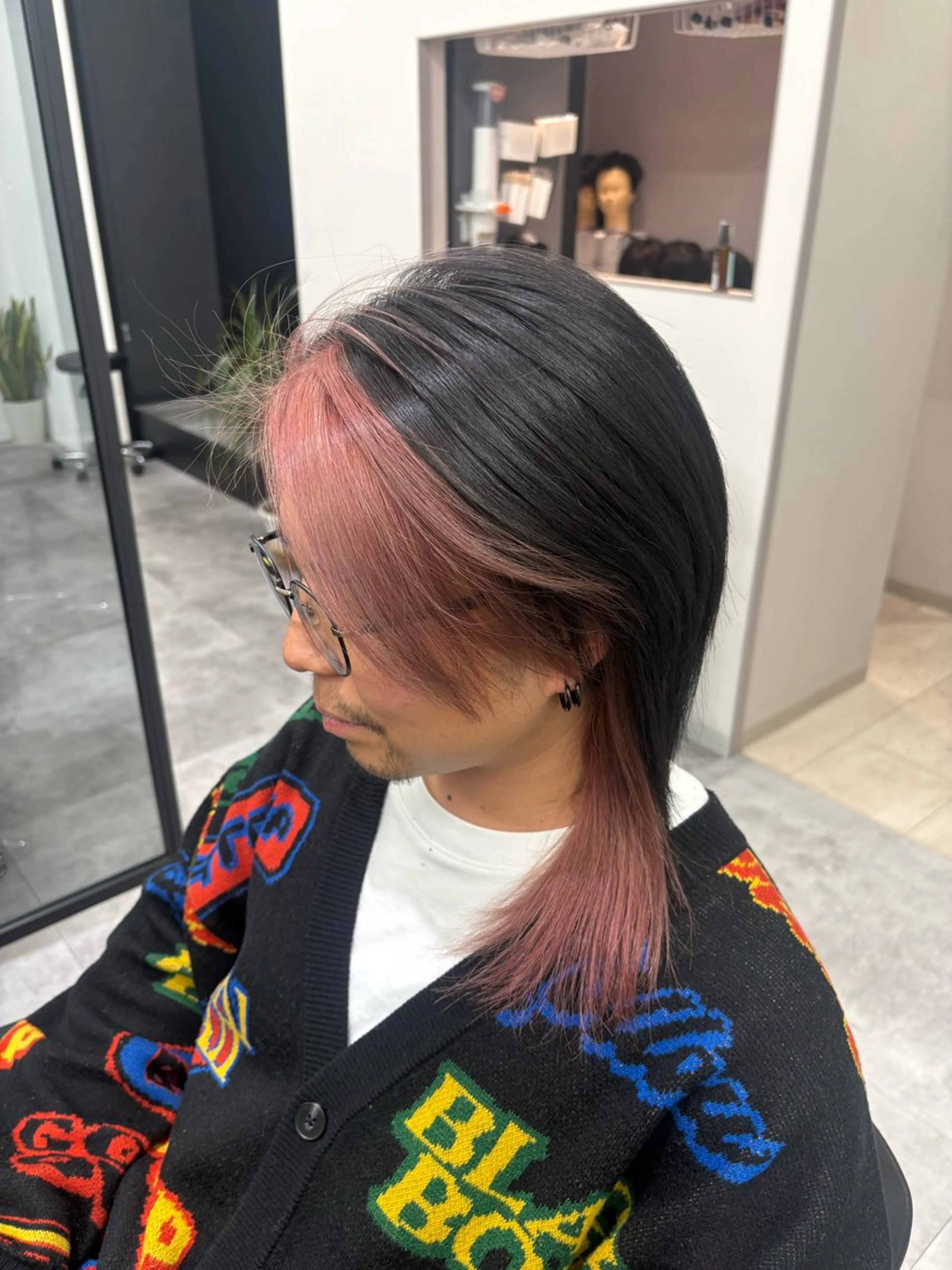 カラー メンズ ヘアカラー COCO .のヘアスタイル