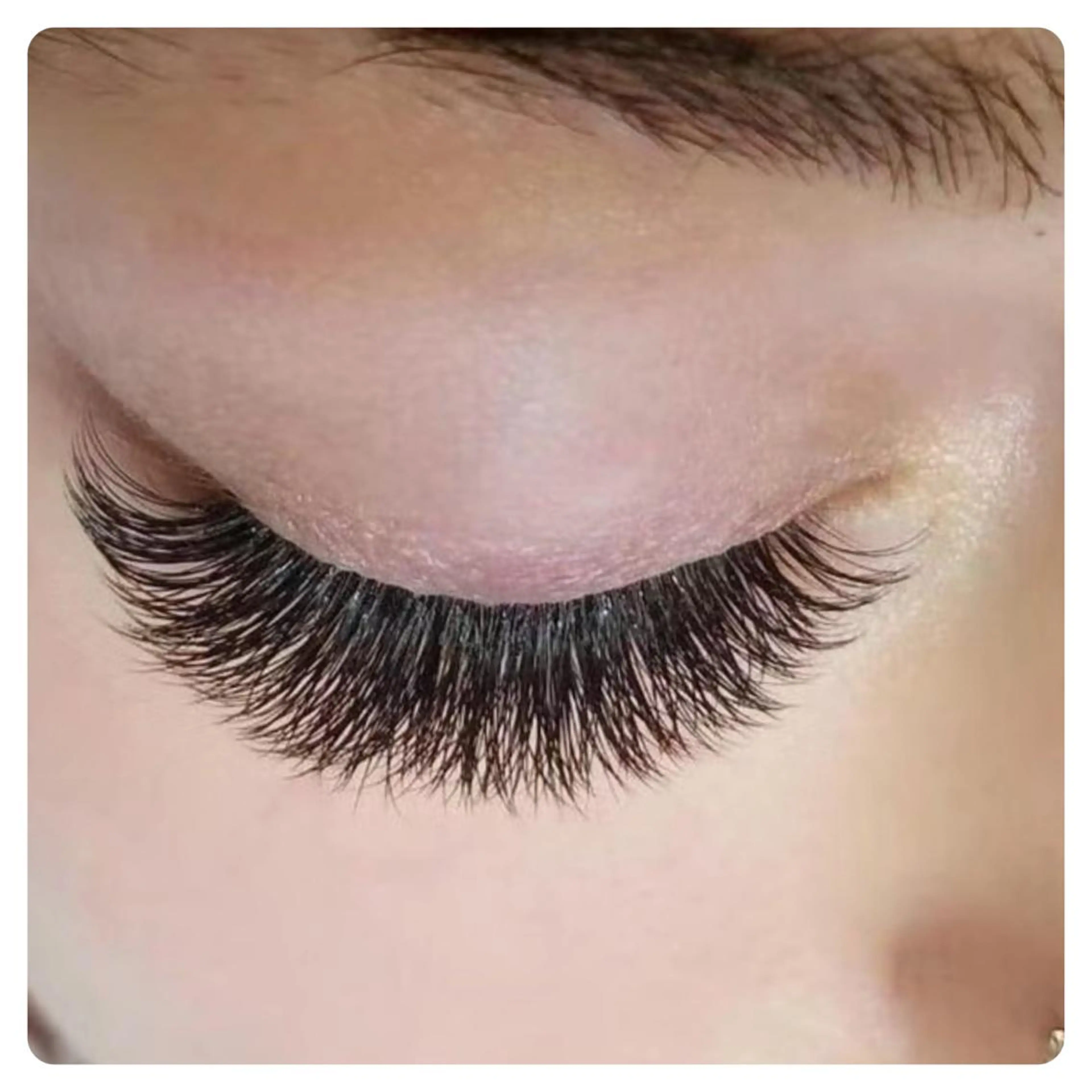 カラー ネイル マツエク・マツパ アイブロウ 神山 ビューティー・アイのマツエク・マツパデザイン