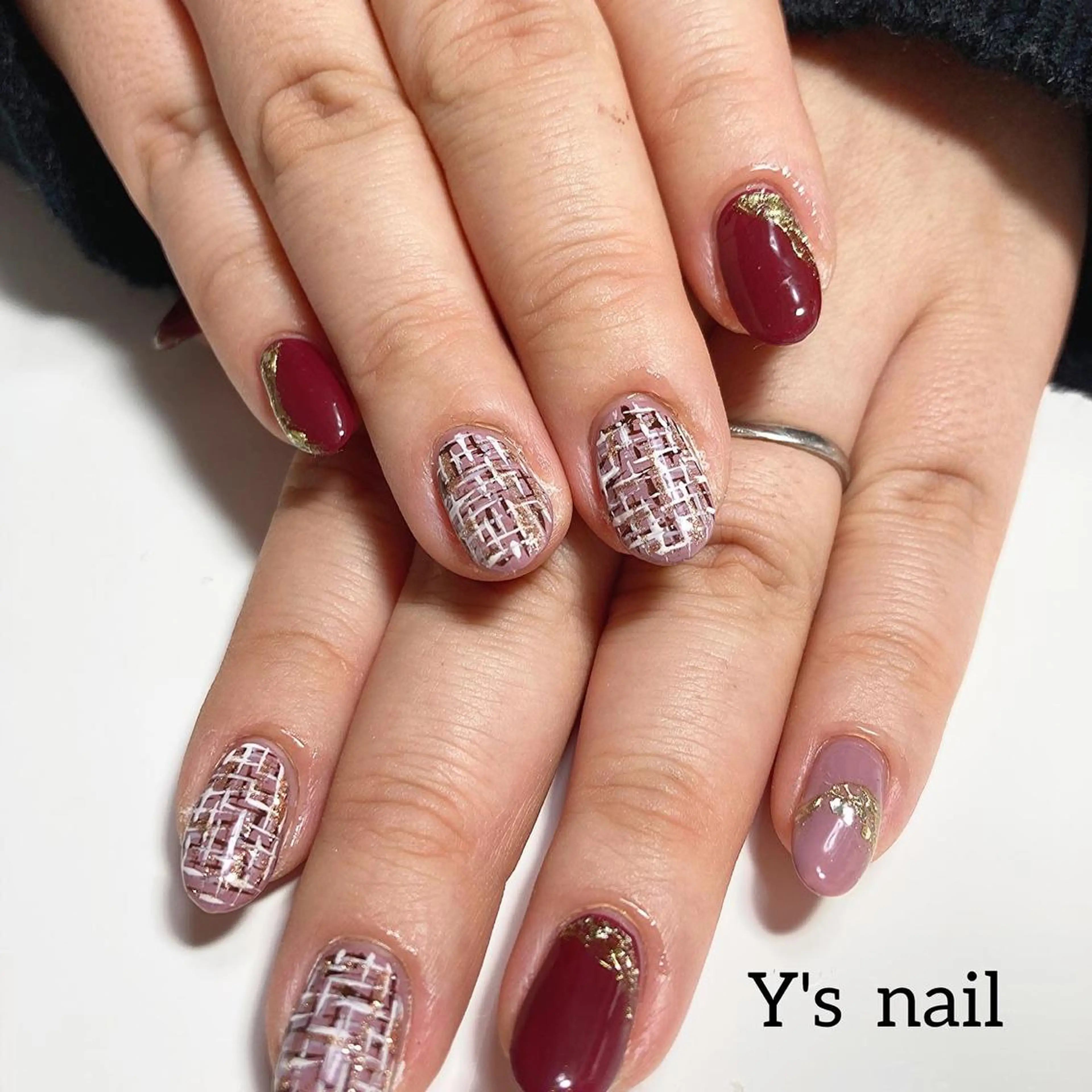 ネイル ニュアンスネイル ツイードネイル 手書きが得意🖌️ Y’s  nailのネイルデザイン