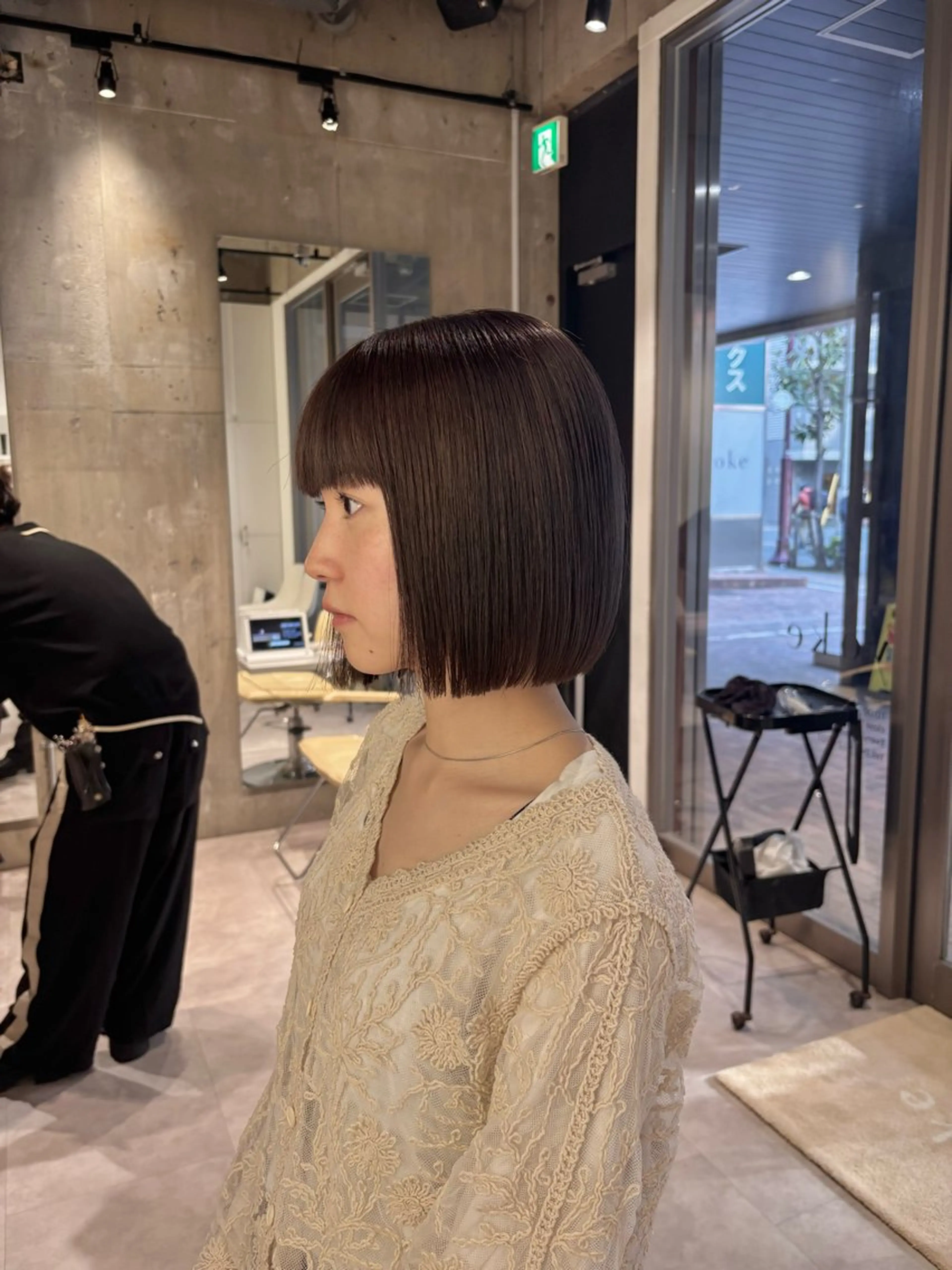 ショート カラー ボブ カット ヘアカラー mina🪐立川駅/ 無料ショートカットのヘアスタイル