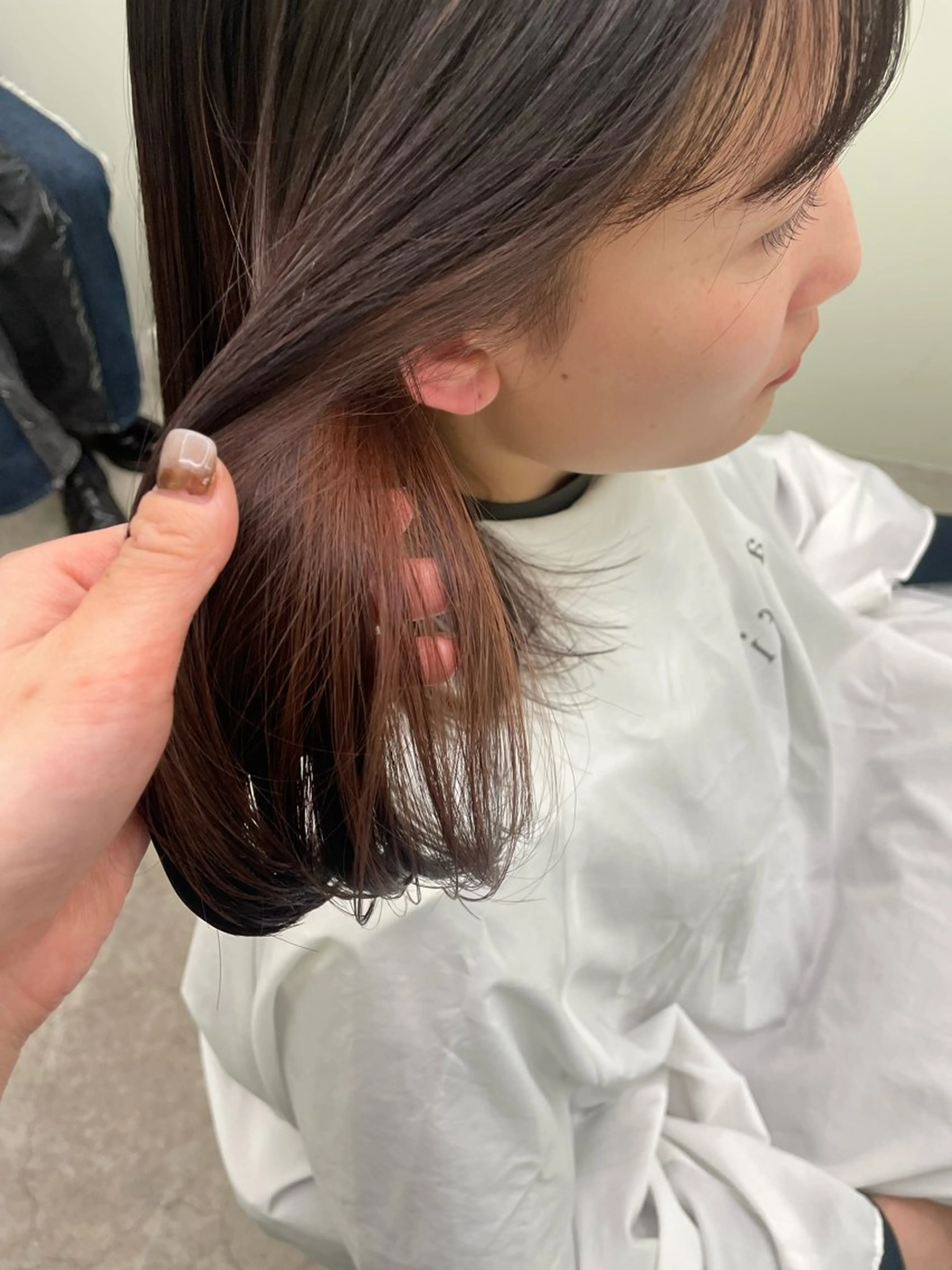 ミディアム カラー 勝山 雪菜のヘアスタイル