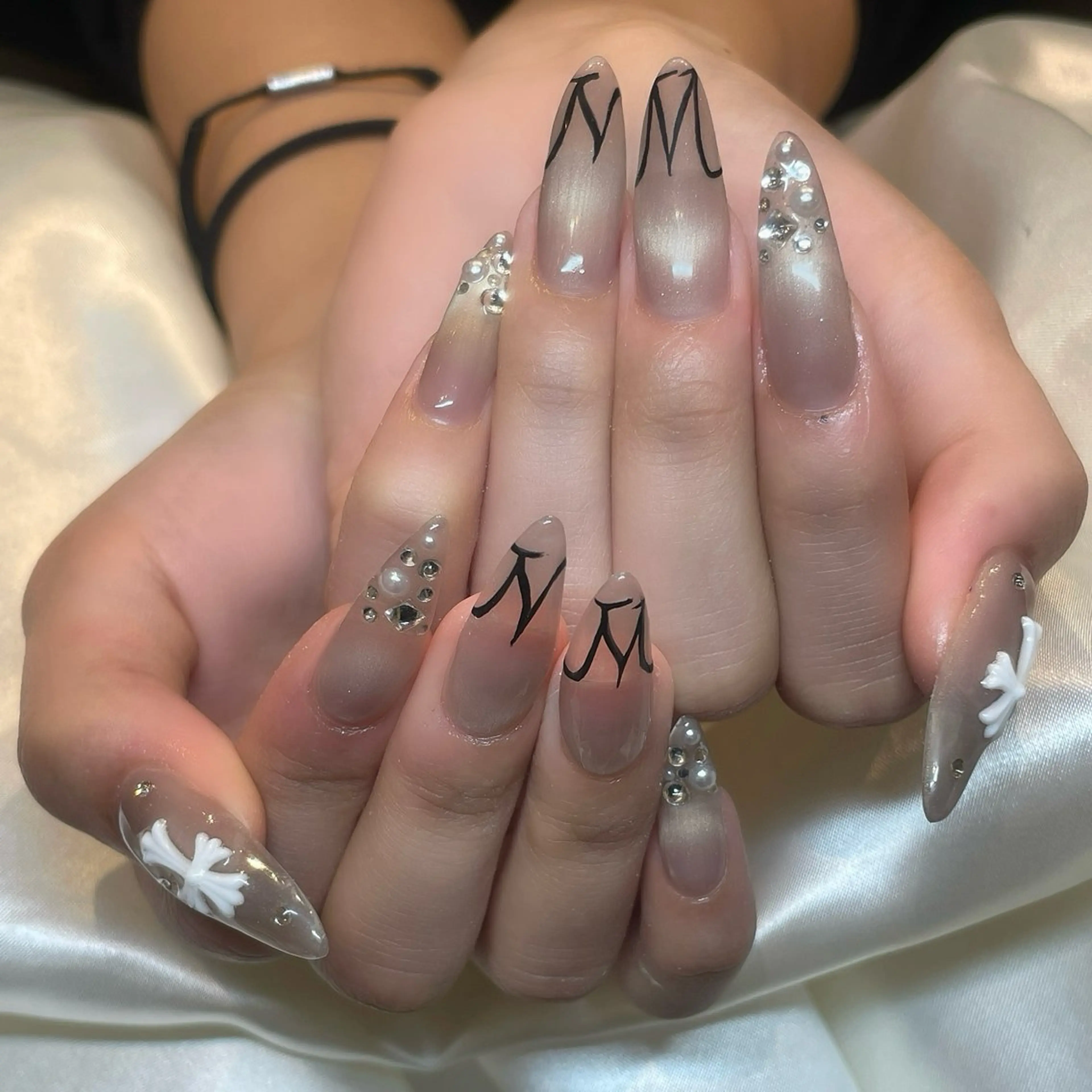 ネイル 久屋大通 elfin Moeのネイルデザイン