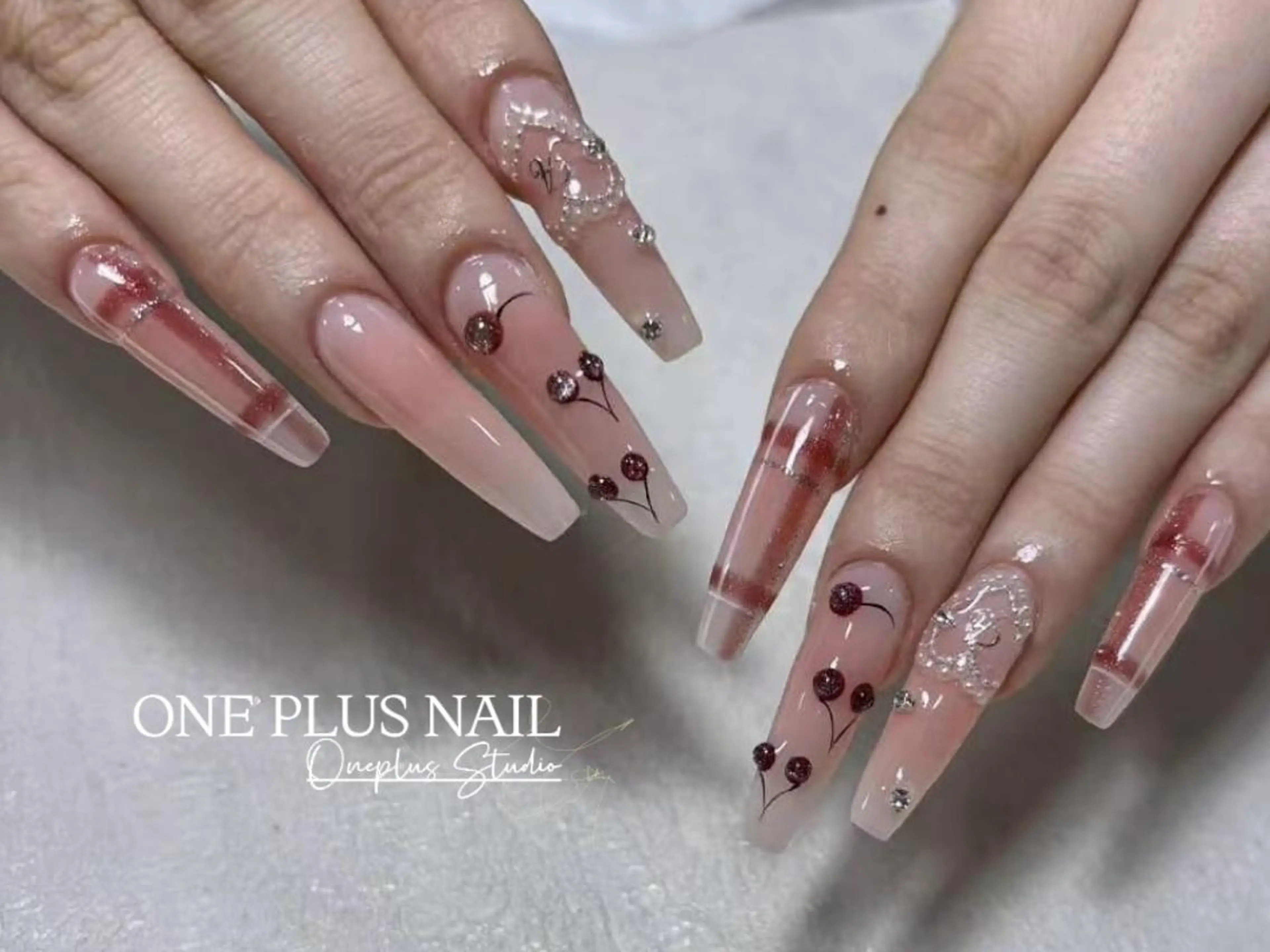 ネイル アートネイル オーロラネイル ガーリー キラキラネイル 韓国ネイル haruka 🧸のネイルデザイン