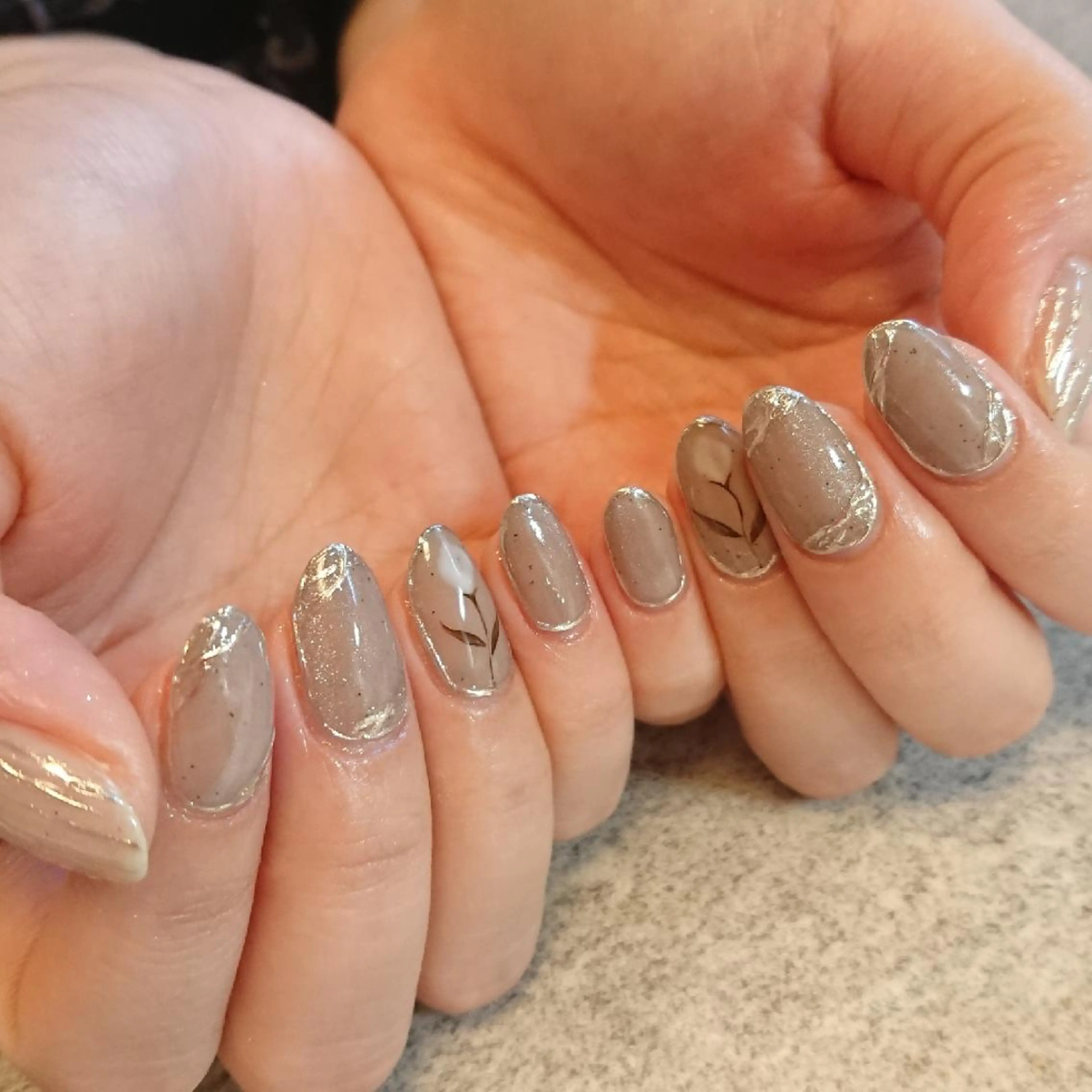 ネイル ニュアンスネイル ジェヌインネイル 河内のネイルデザイン