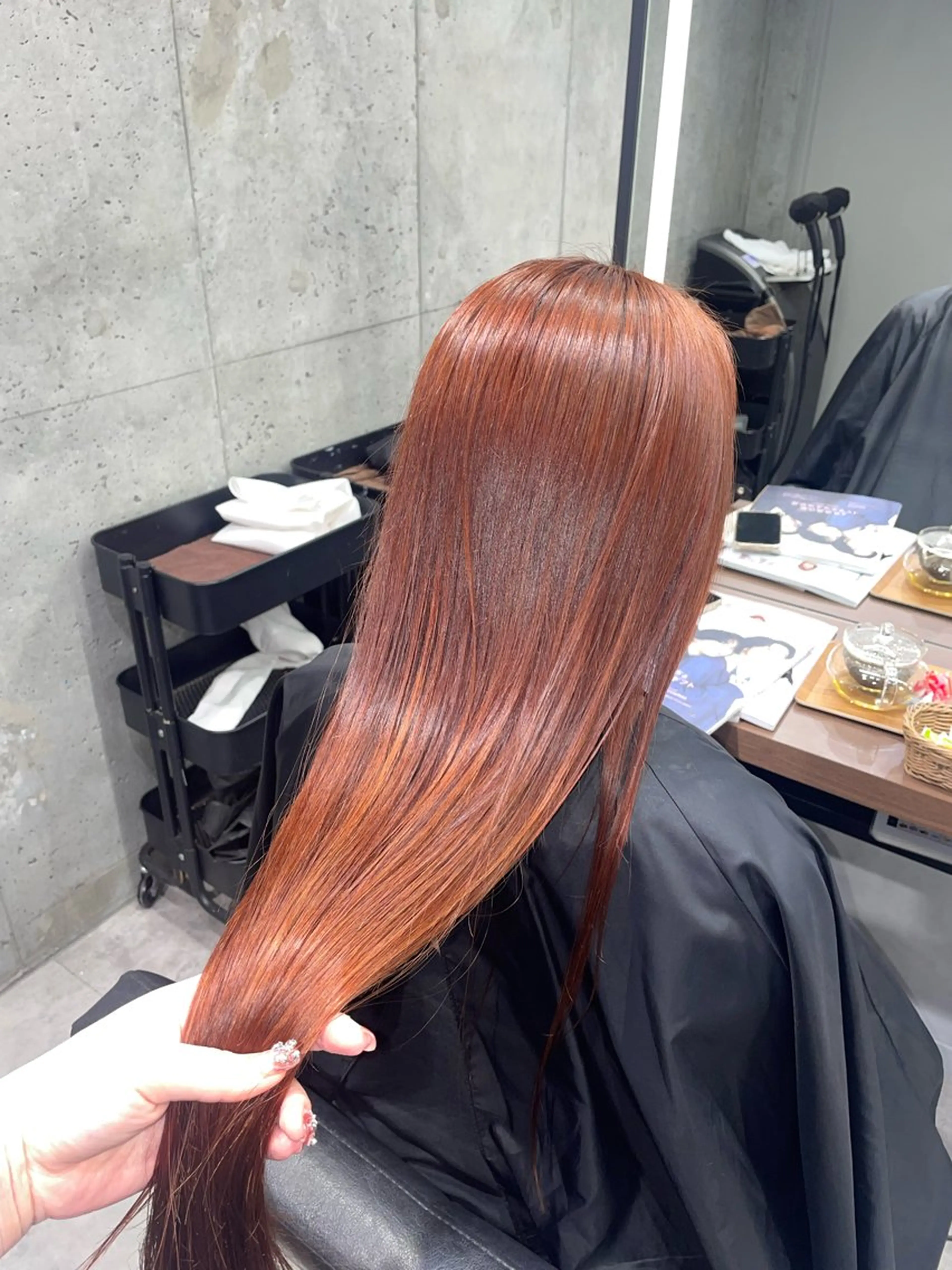 ロング カラー 透明感カラー 暖色/ハイトーン/ カラー/HBLのヘアスタイル