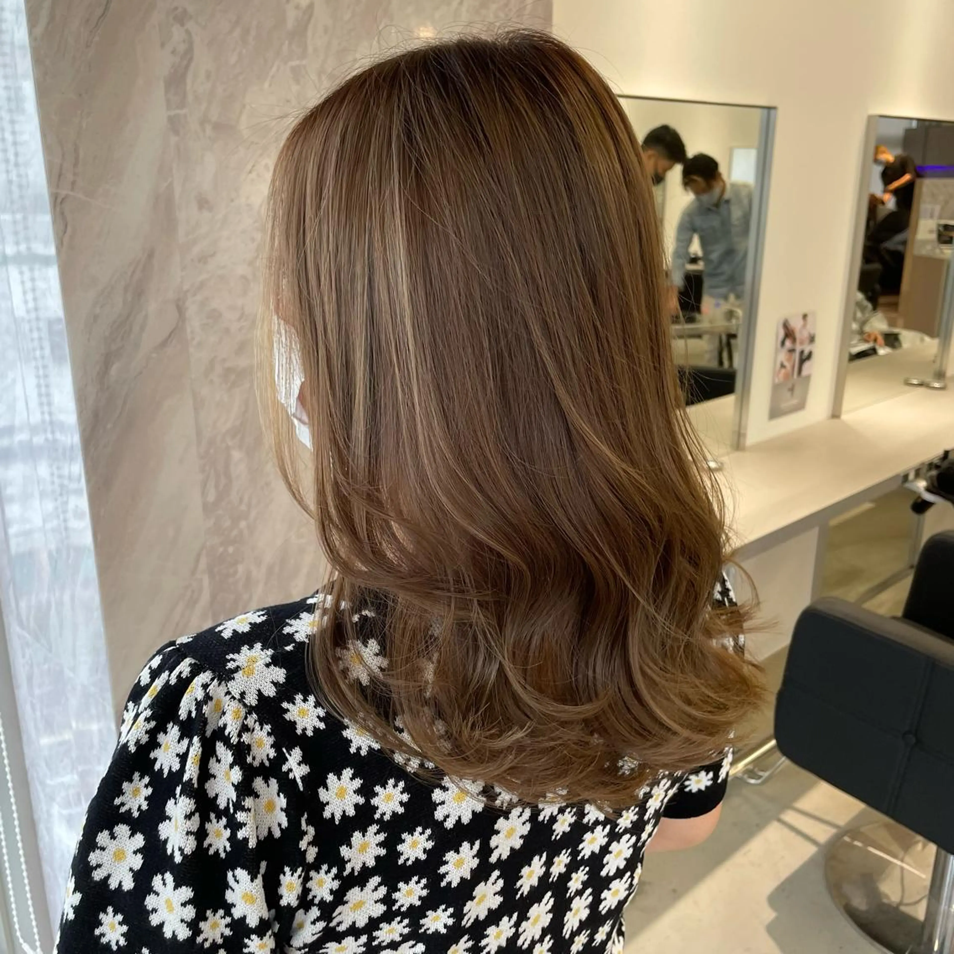 ミディアム カラー ヘアアレンジ 透明感カラー ヘアカラー トリートメント 🎗秋山勇/ GEAR.代表のヘアスタイル