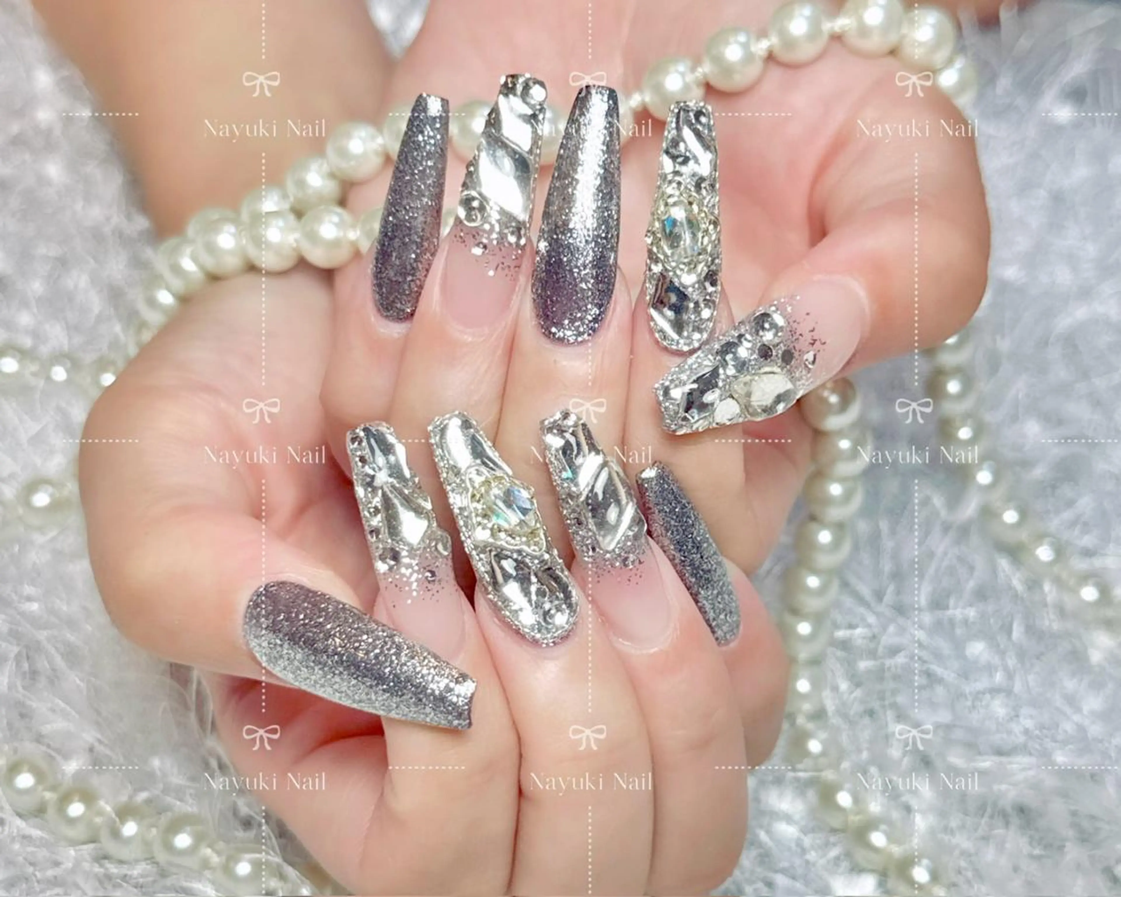 ネイル 🦋 Queenieのネイルデザイン