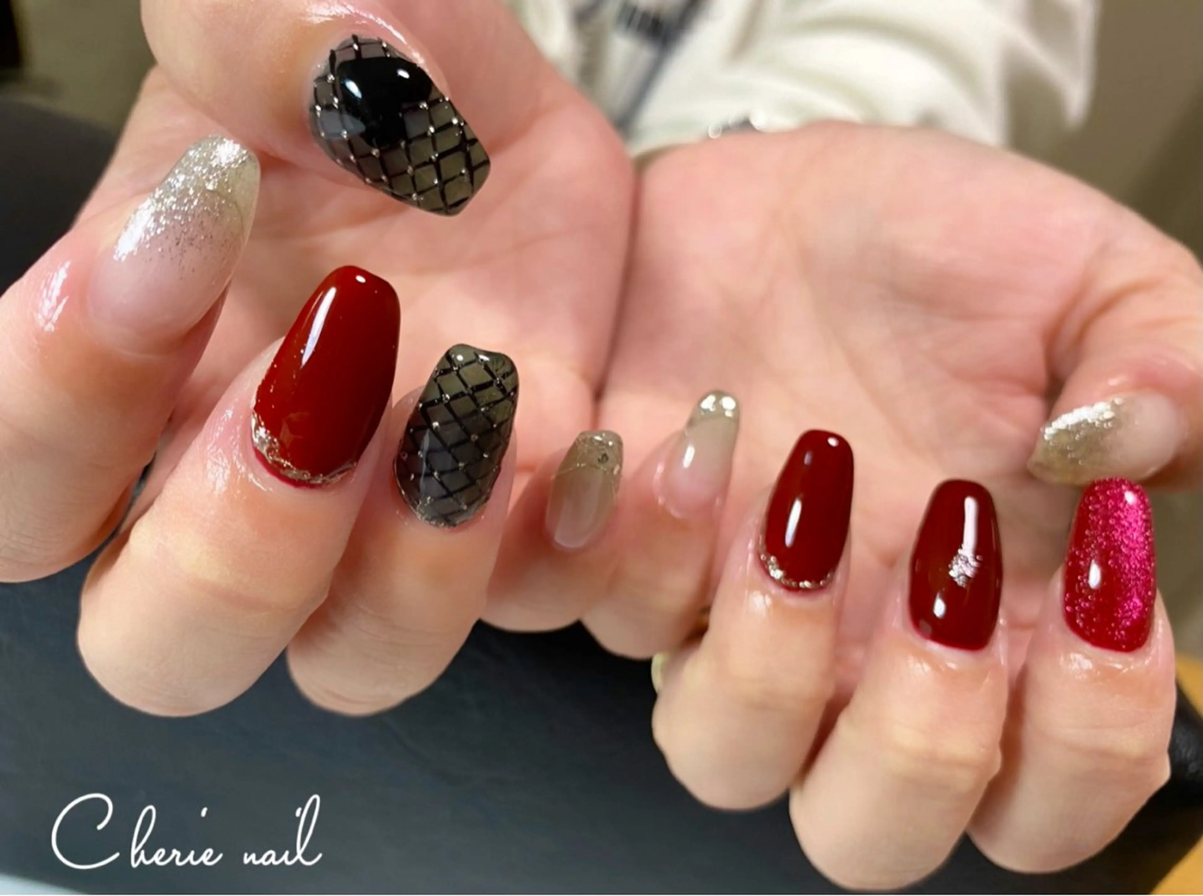 ネイル ボルドー ジェルネイル ハート マグネットネイル ハンドネイル Cherienail yunaのネイルデザイン