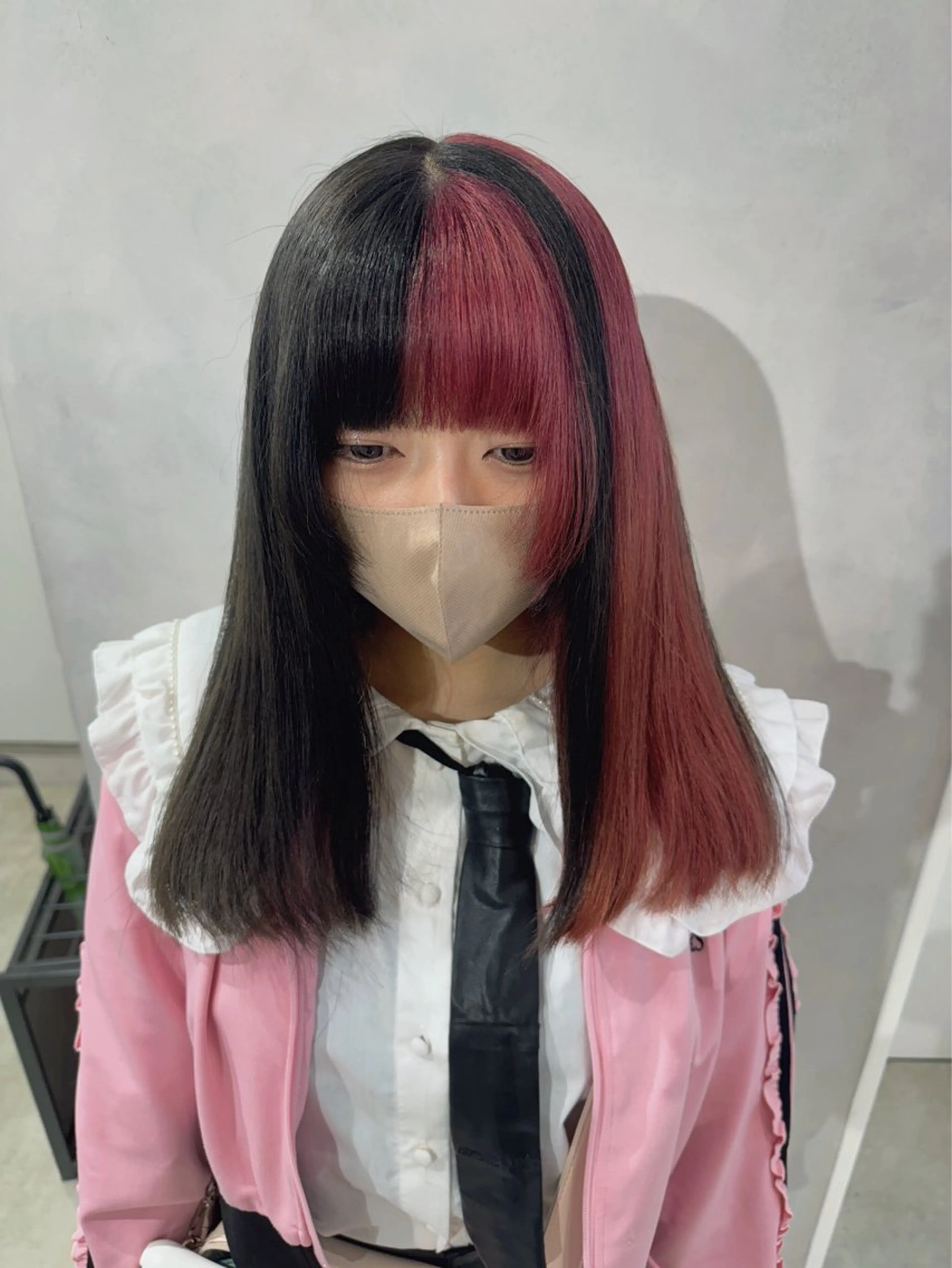 ロング カラー ダークグレー ピンクカラー カット ヘアカラー トリートメント 透明感カラー✨艶髪 制作🌱山根あゆみのヘアスタイル