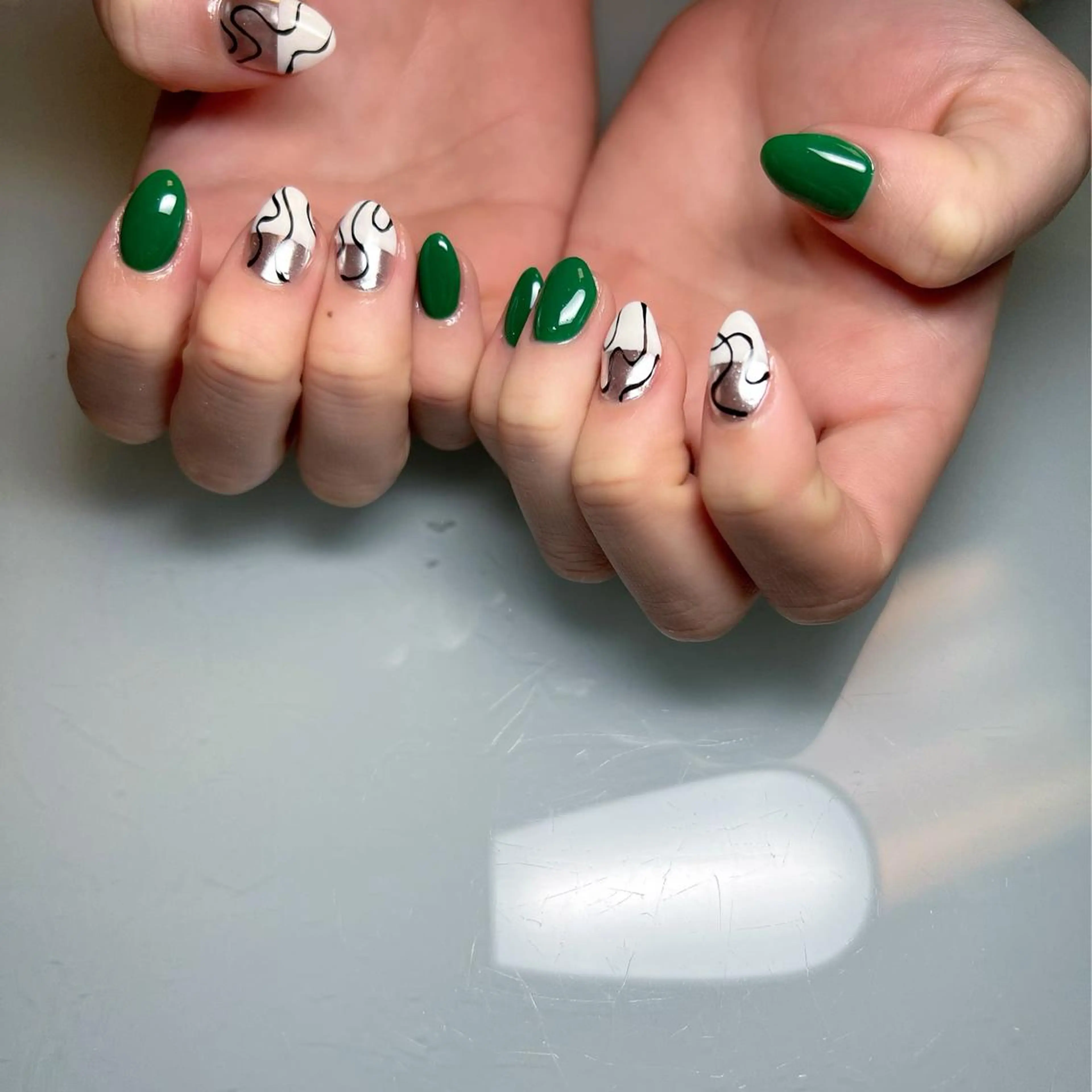 ネイル maison dari (ﾒｿﾞﾝ   ﾀﾞﾘ )所属・高橋 ユカのネイルデザイン