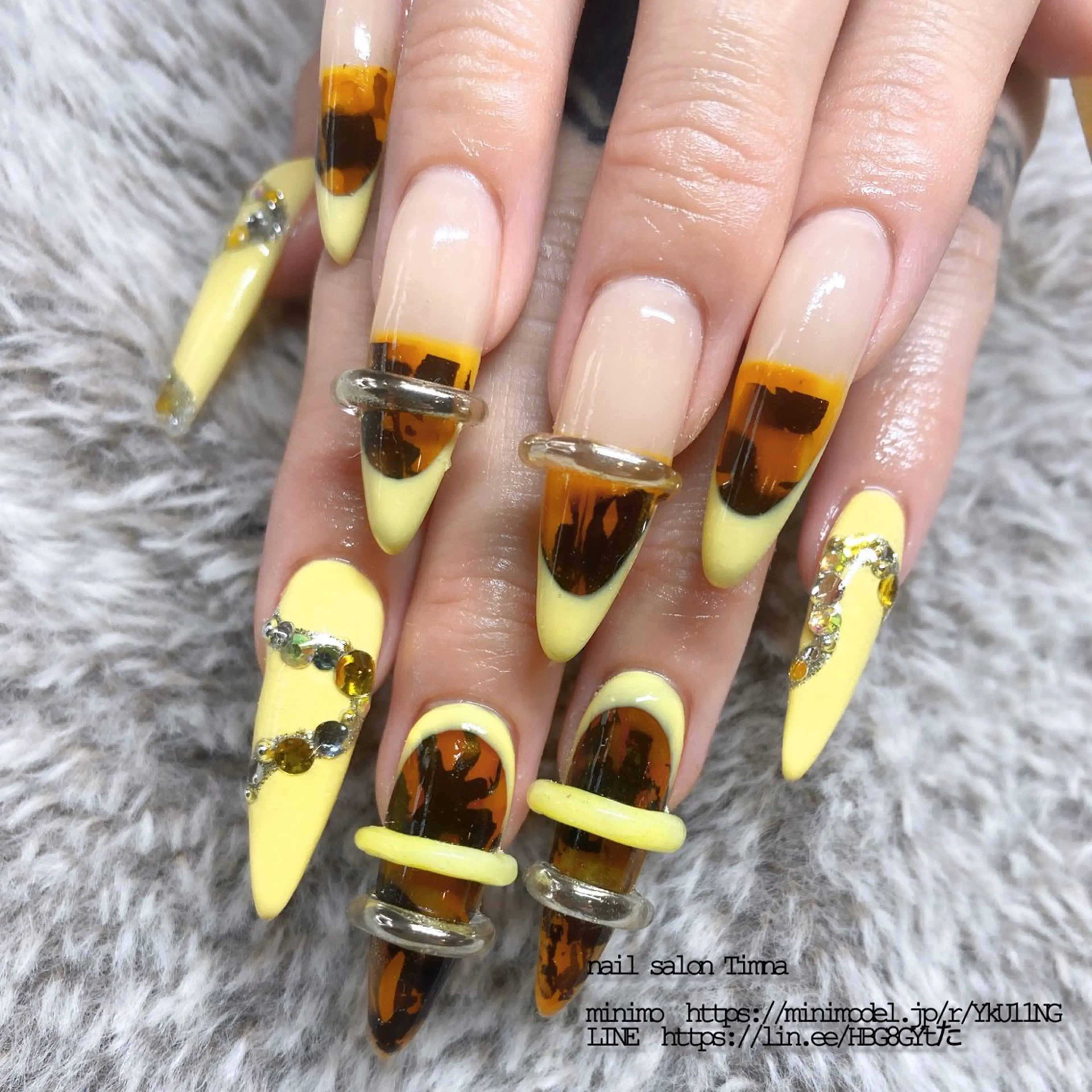 ロング ハンドネイル NAILSALON 🍔Timna🍟のネイルデザイン