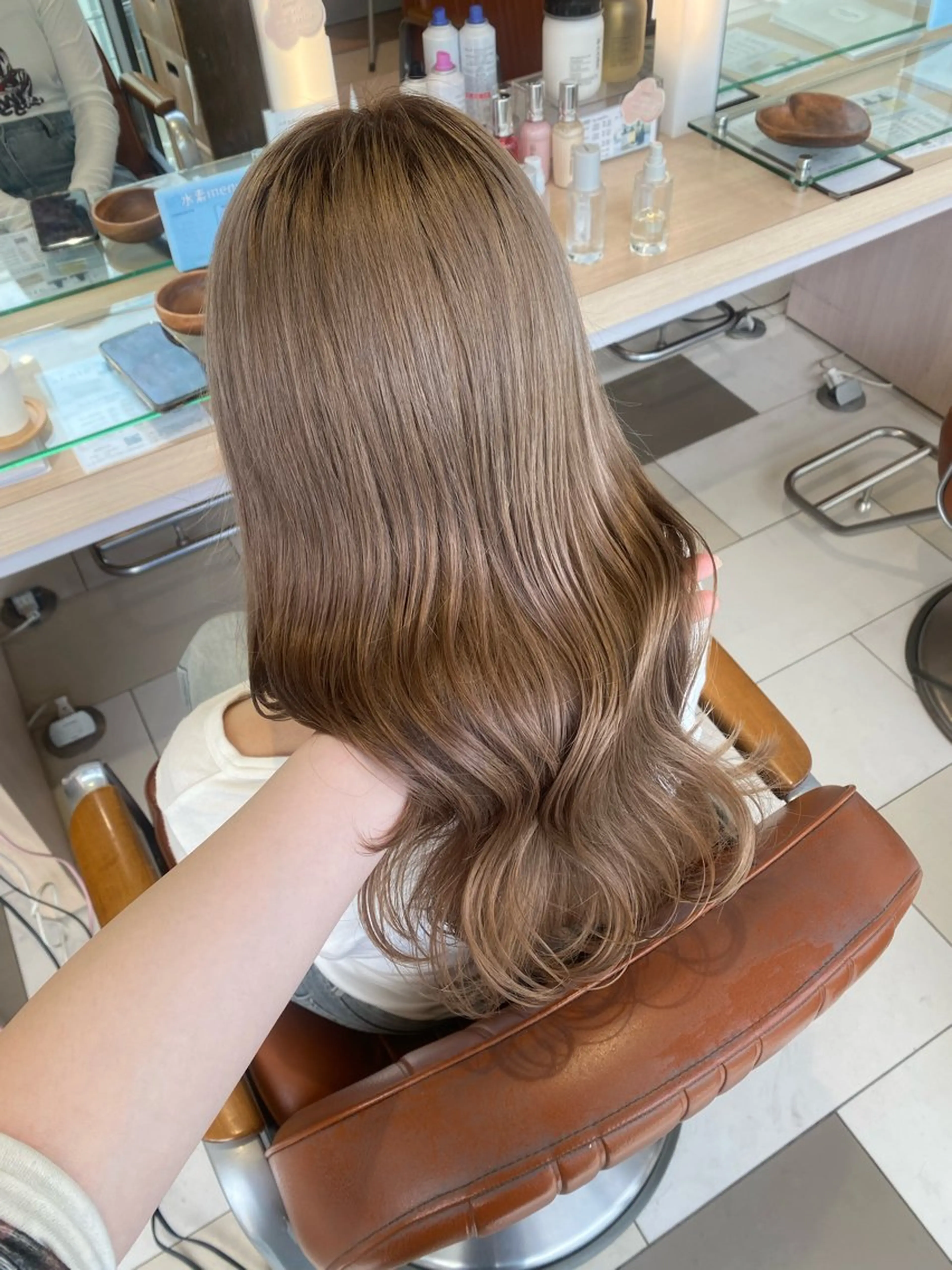 ロング カラー ヘアカラー 谷川あかり /ナチュラルパーマのヘアスタイル