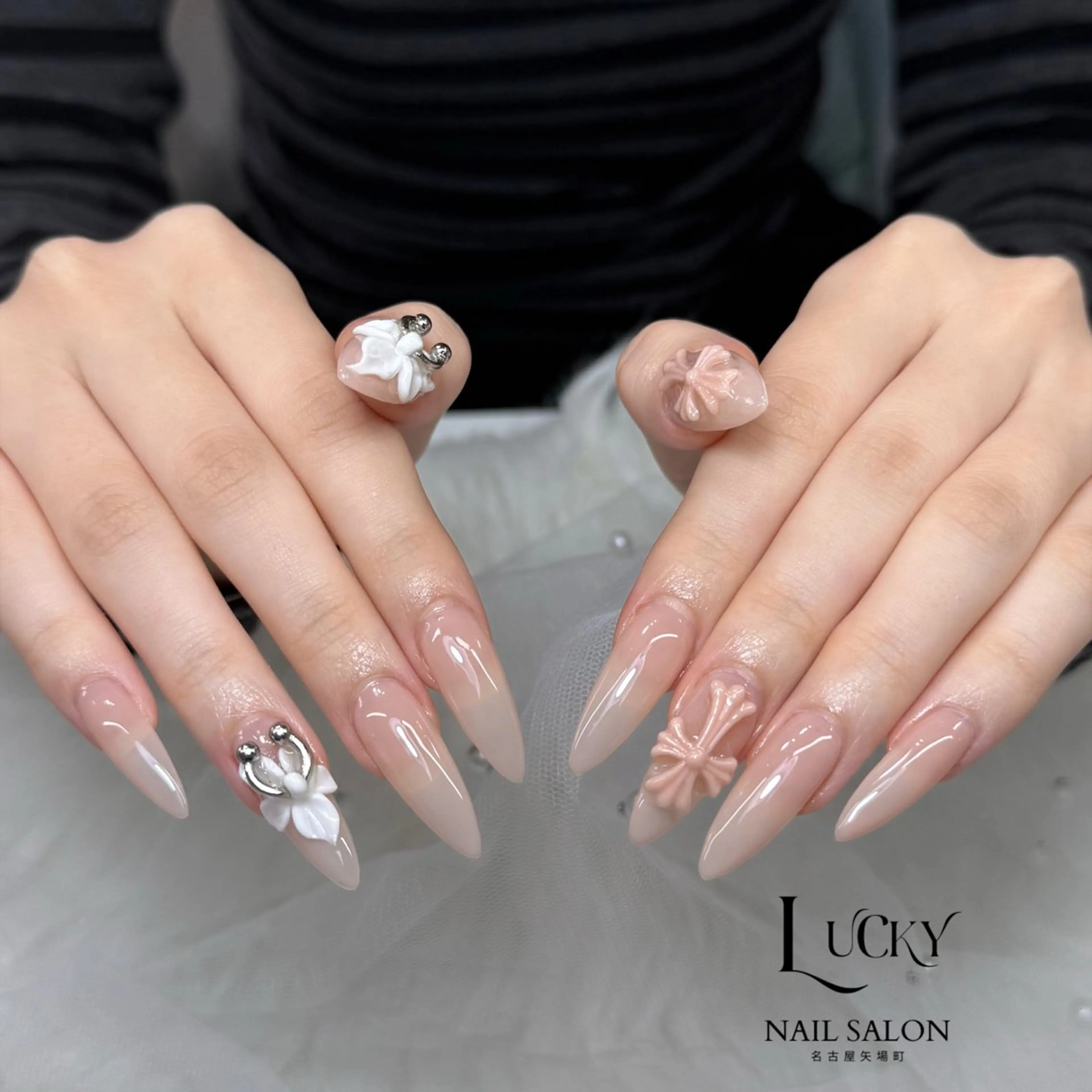 ネイル アートネイル ジェルネイル ロングネイル 持ち込み シンプルネイル ハンドネイル Lucky Nail Salonのネイルデザイン