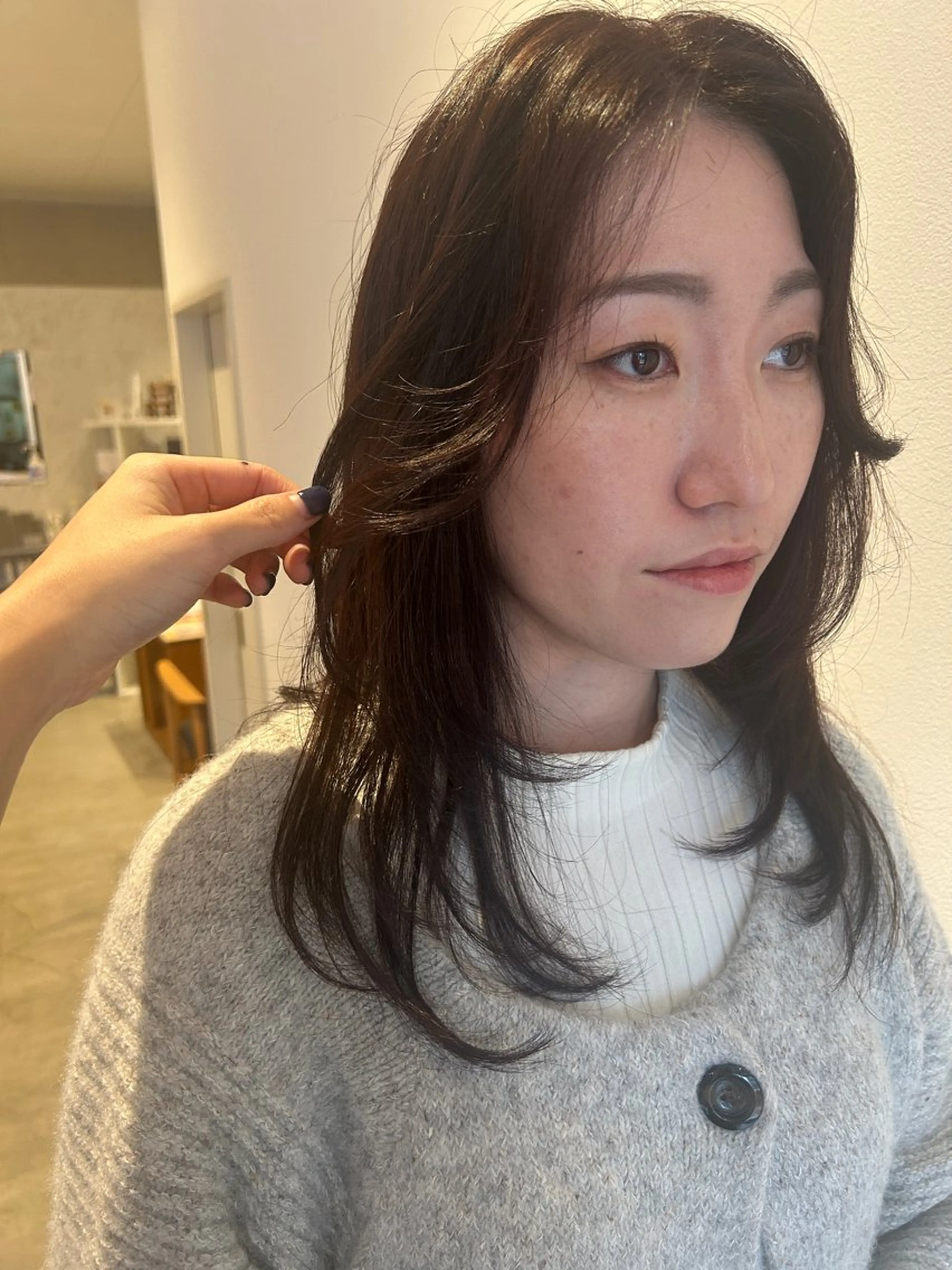 ミディアム レイヤーカット 熊谷 鈴のヘアスタイル