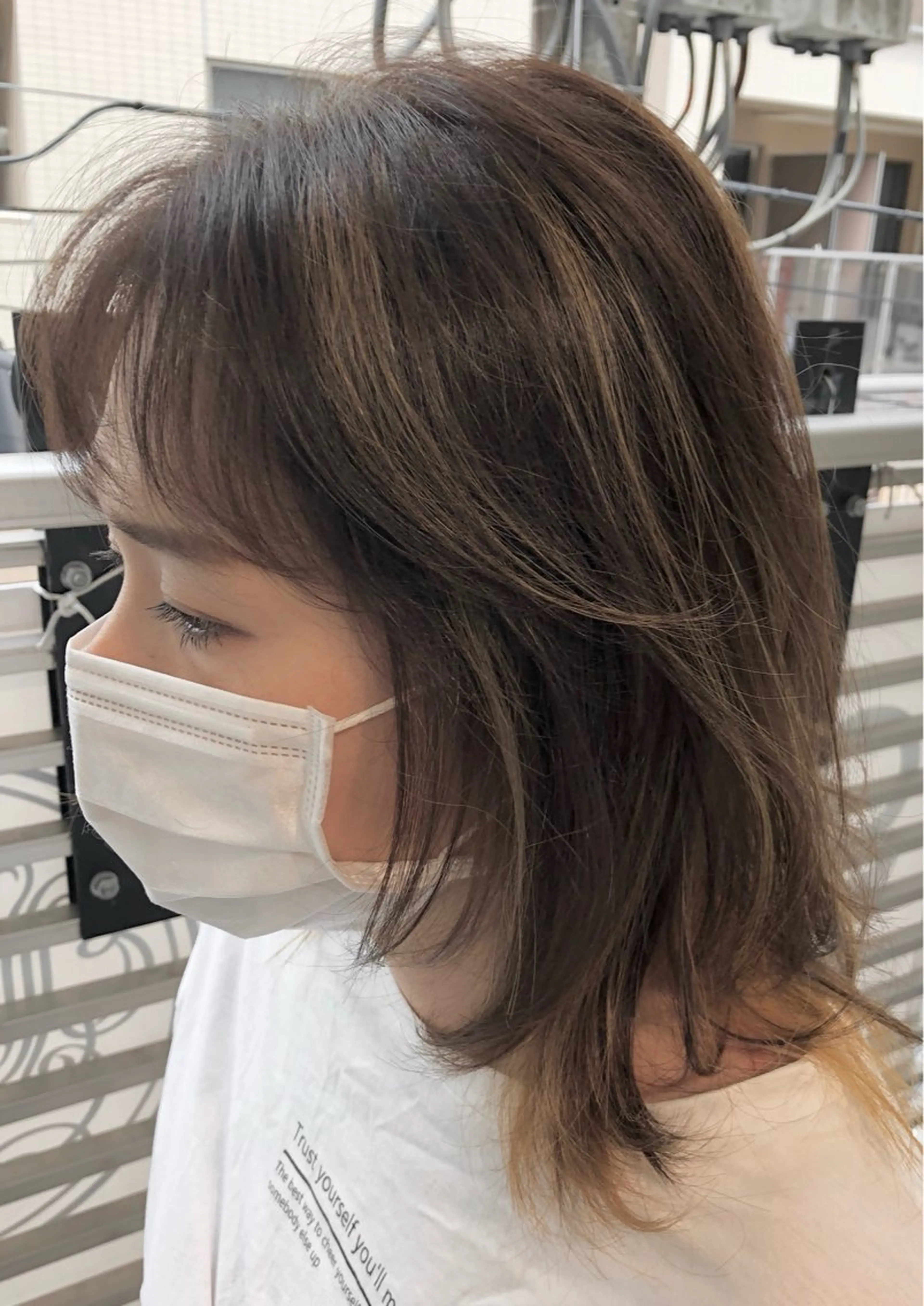 ミディアム カラー ヘアアレンジ ベージュカラー ハイライトカラー ハイライト レイヤーカット 新徳 りえのヘアスタイル