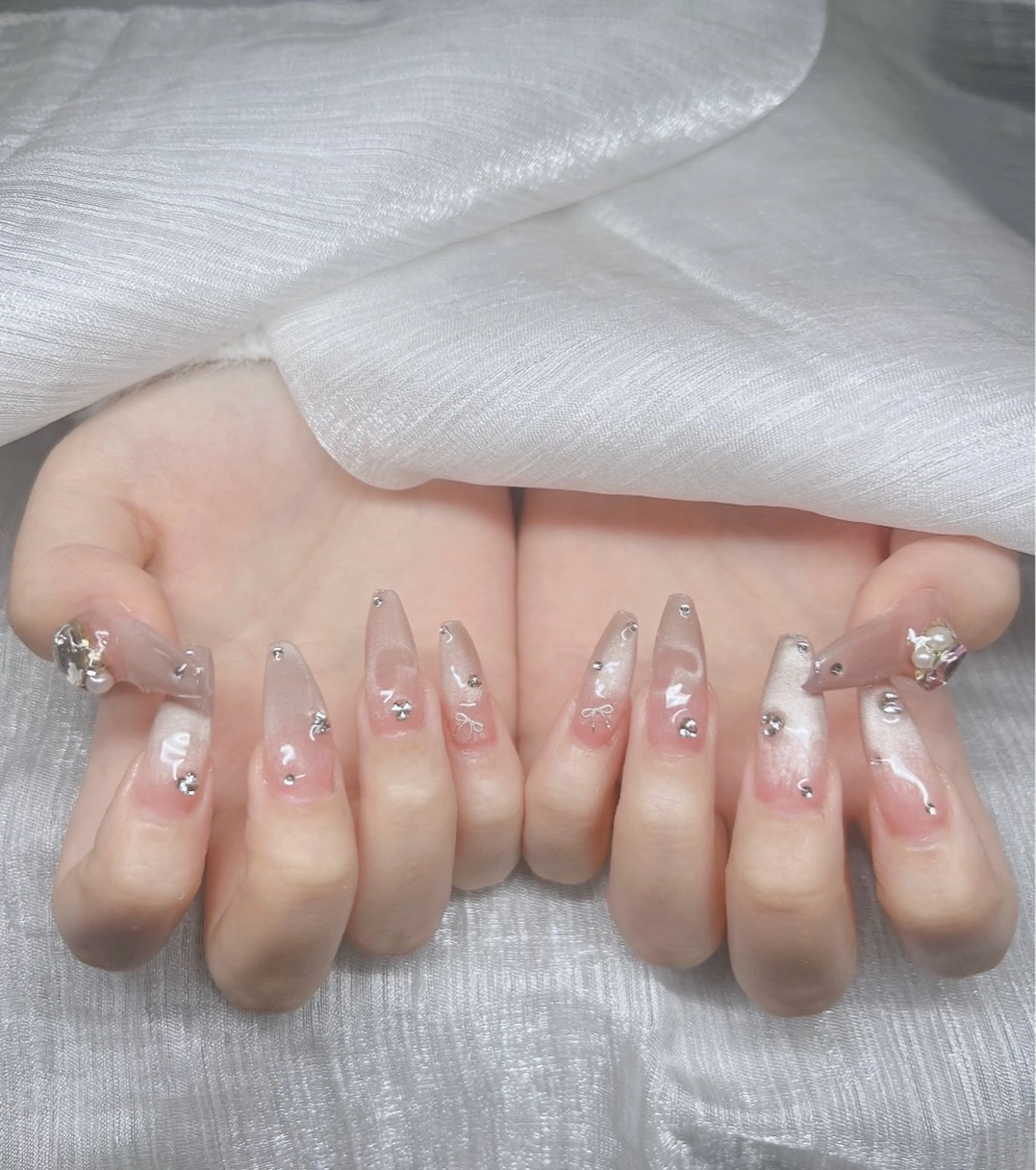 ネイル 長さ出し グラデーション キラキラネイル マグネットネイル ニュアンスネイル ハンドネイル Lee Nails チップ長さだし専門店のネイルデザイン
