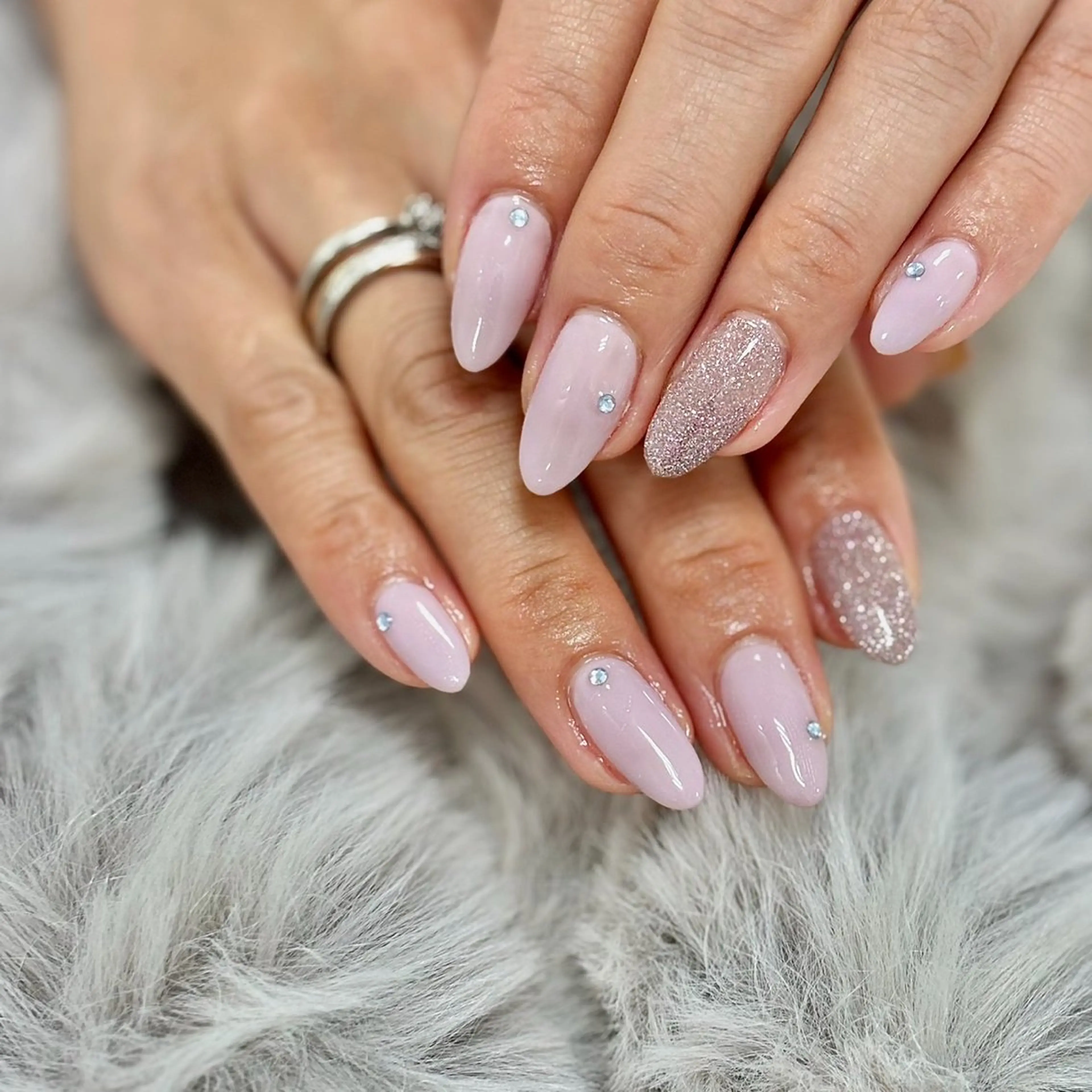 ネイル ボルドー ワンカラーネイル ピンク 赤色 シンプルネイル ハンドネイル PROVE 彩華のネイルデザイン