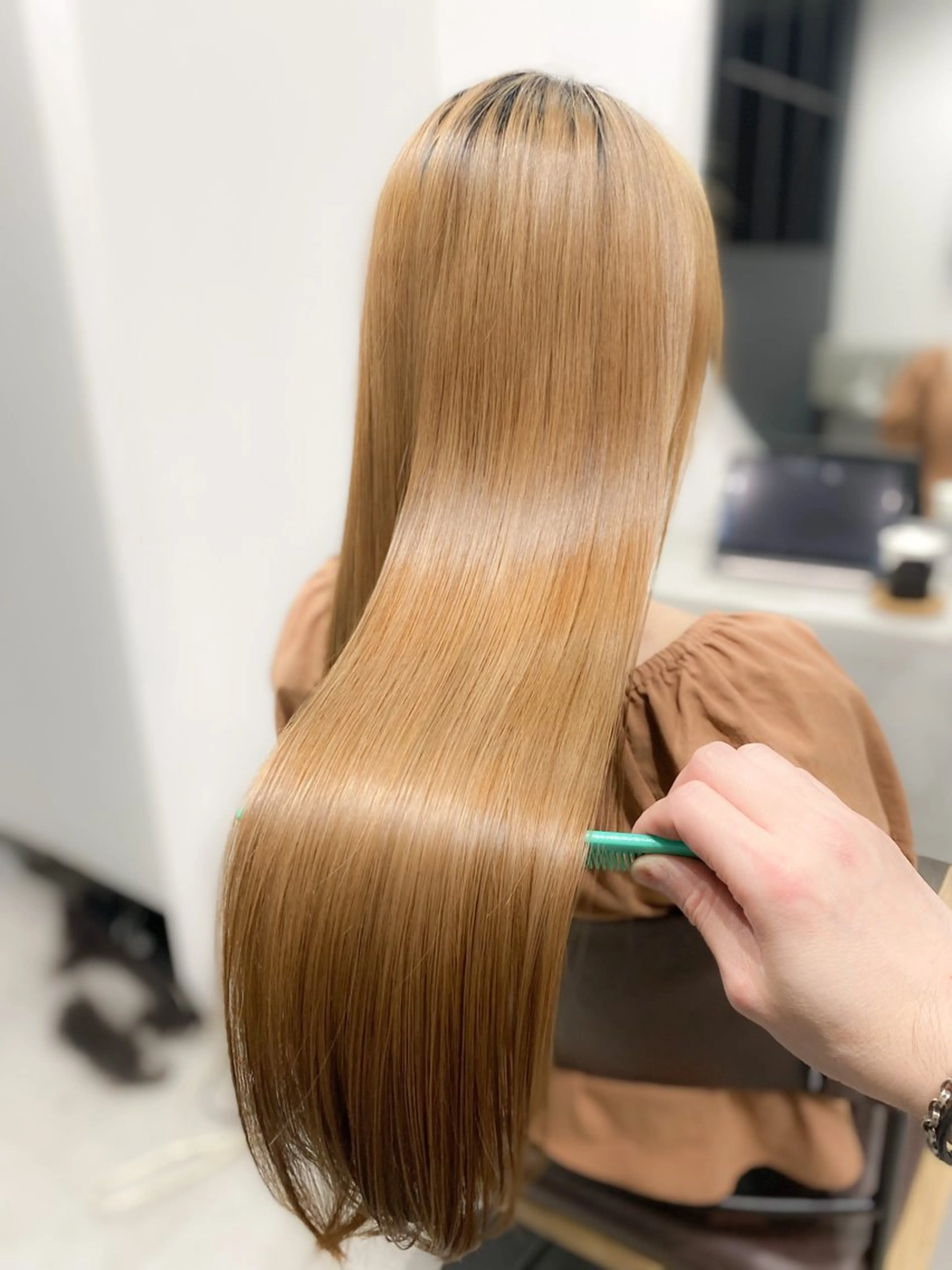 アディクシーorイルミナカラー & TOKIOトリートメント　平日17時以降土日祝日+2200円の写真