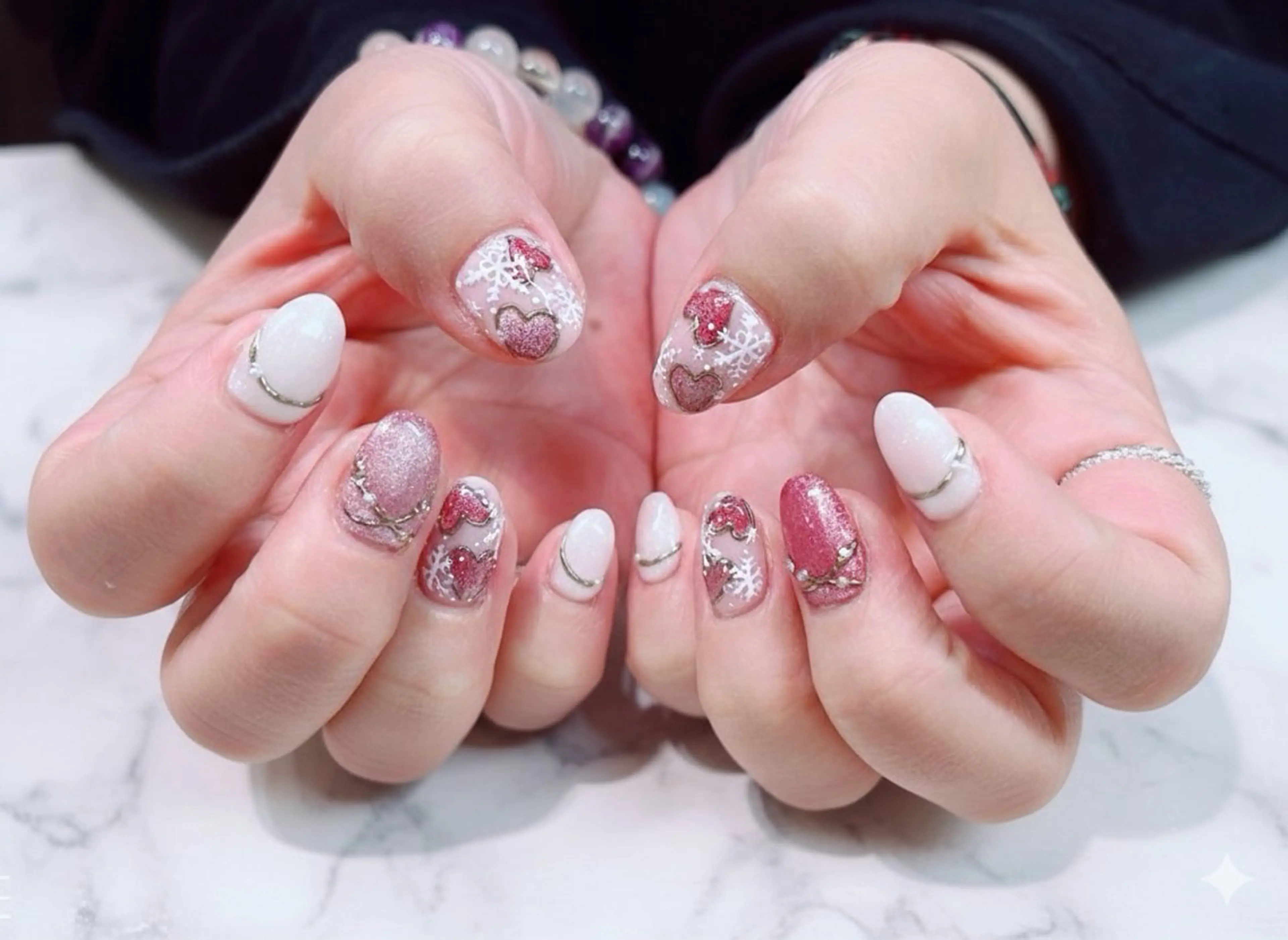 ネイル フレンチネイル ラメ(グリッター) ラメグラデーション マグネットネイル 持ち込み ハンドネイル ティーエヌ 金山駅東口店のネイルデザイン